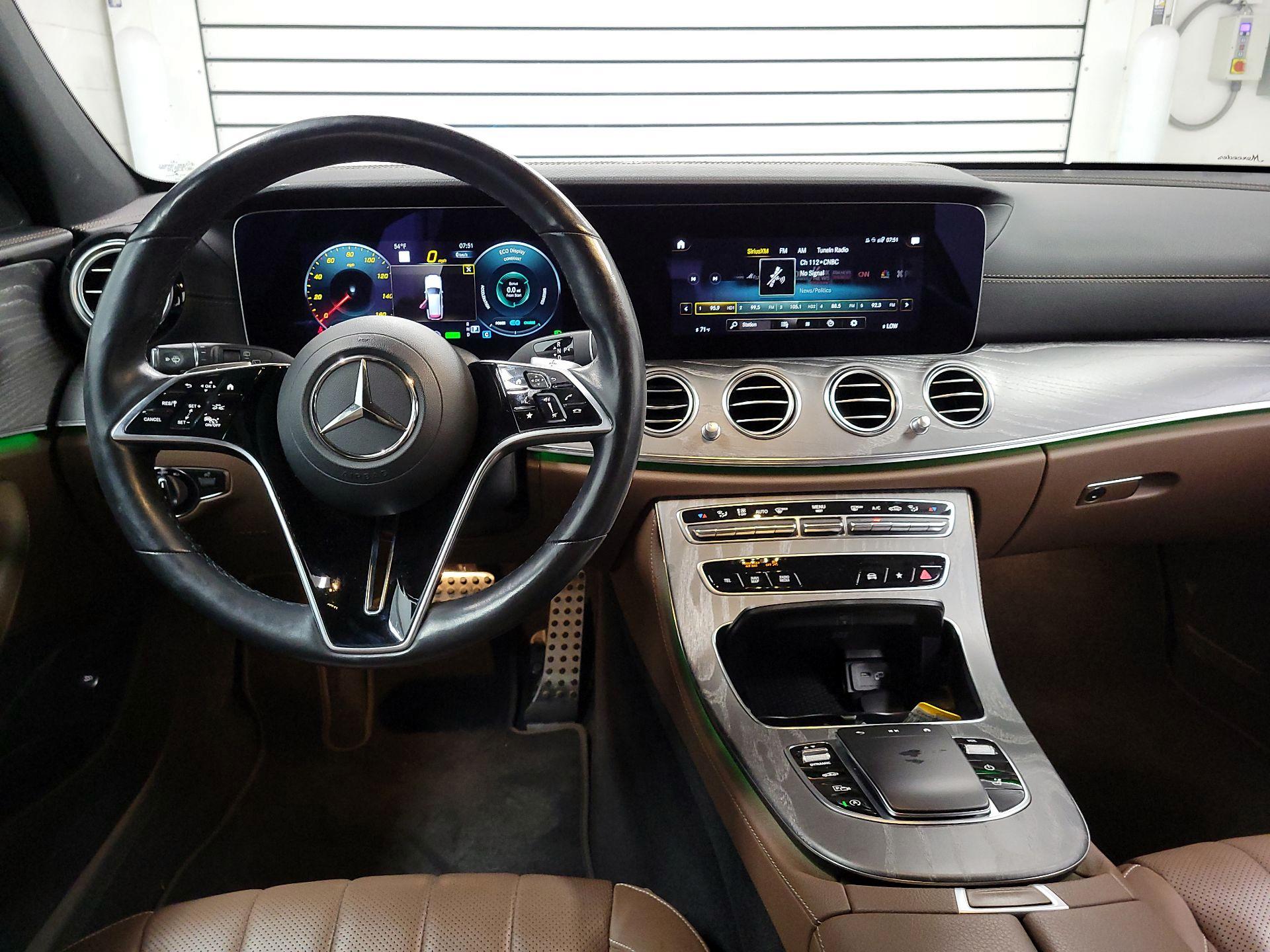 Thumbnail: 2022 Mercedes-Benz E-Class - 9