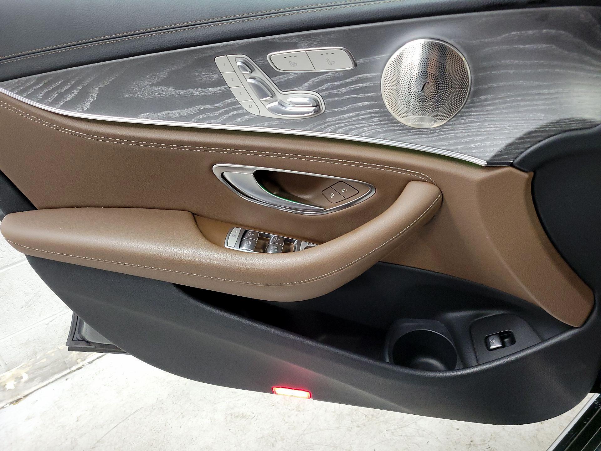 Thumbnail: 2022 Mercedes-Benz E-Class - 12