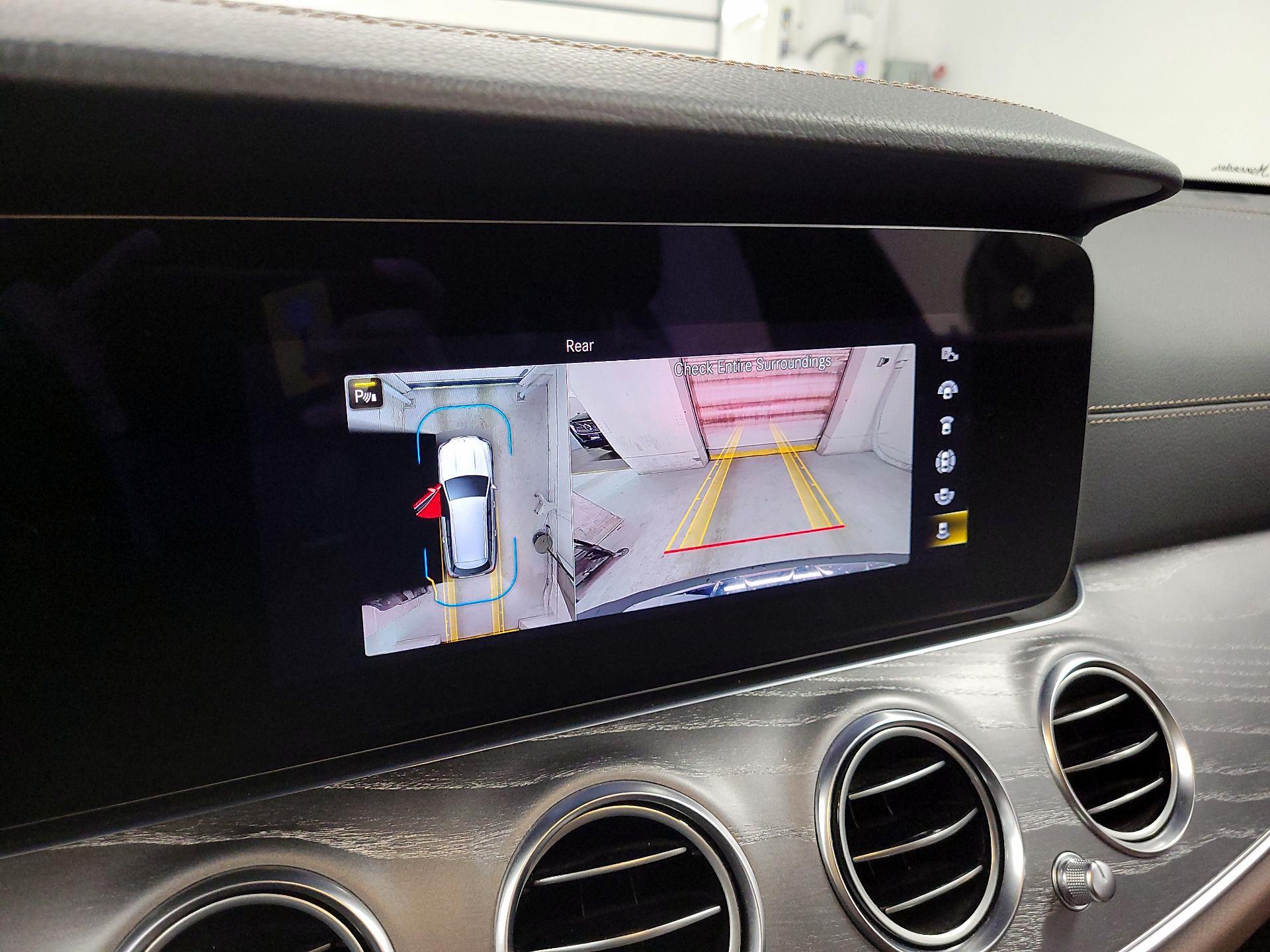 Thumbnail: 2022 Mercedes-Benz E-Class - 13