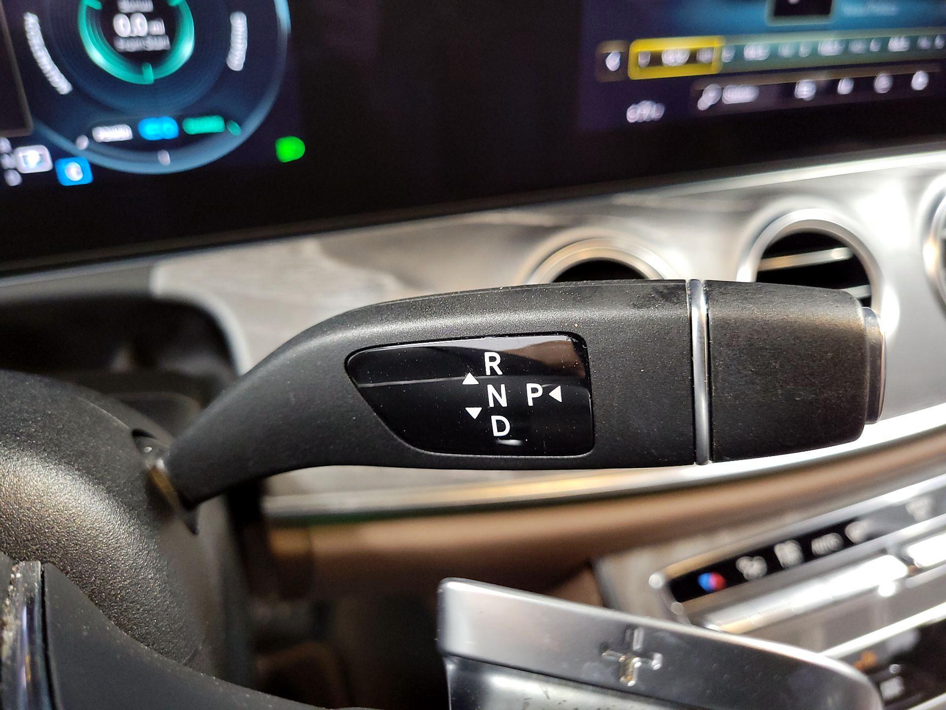 Thumbnail: 2022 Mercedes-Benz E-Class - 16