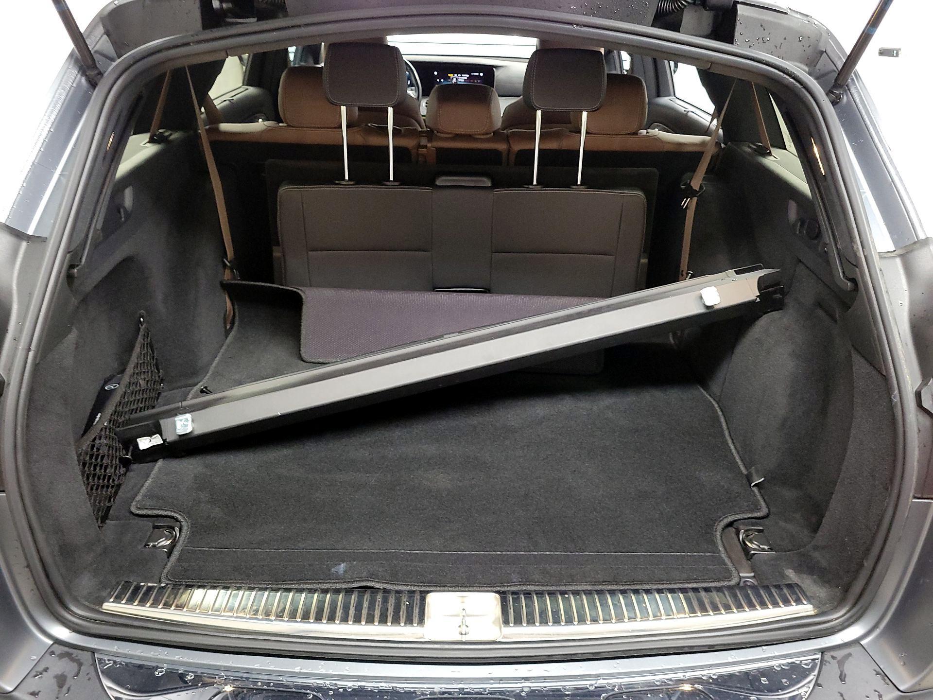 Thumbnail: 2022 Mercedes-Benz E-Class - 18