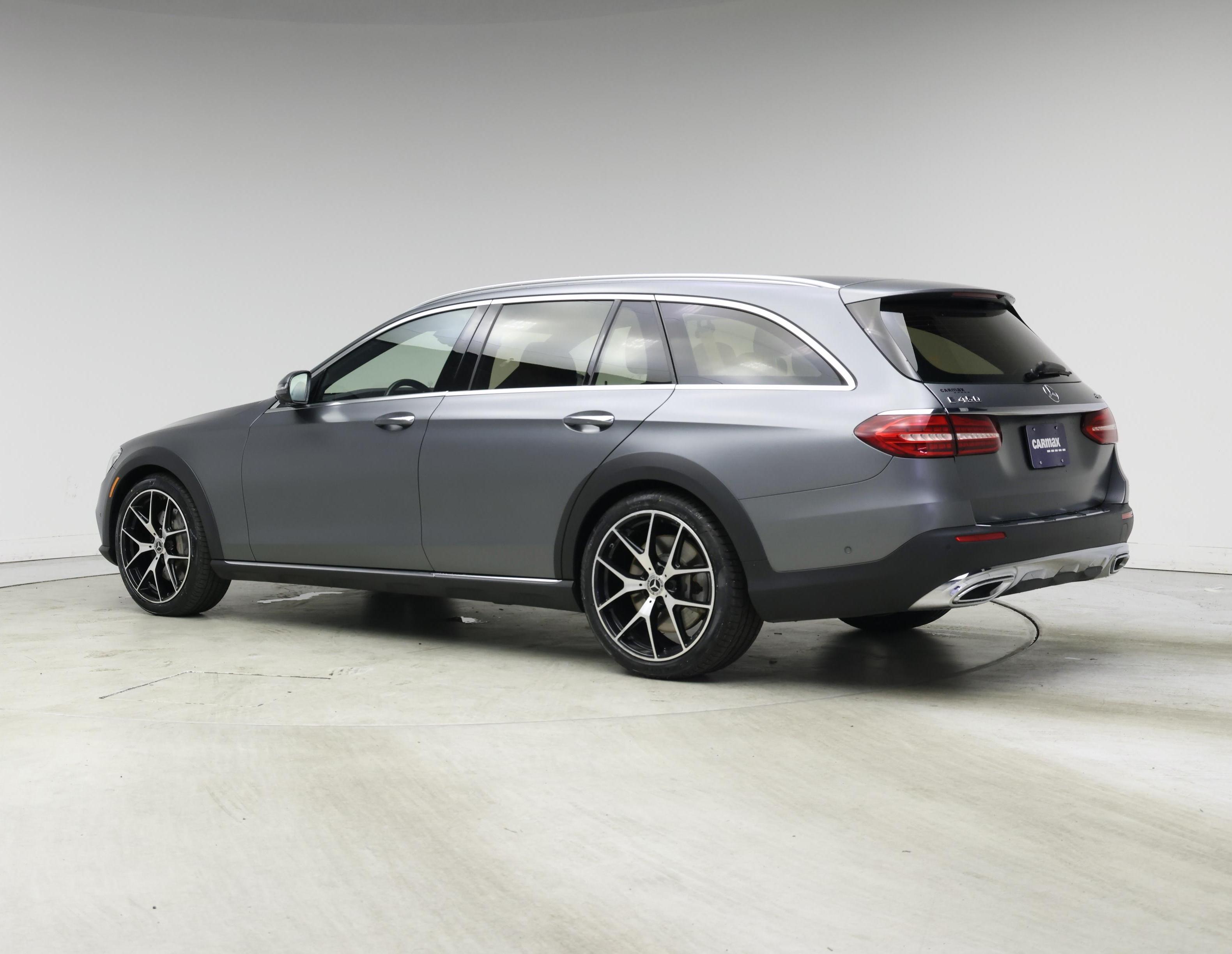 Thumbnail: 2022 Mercedes-Benz E-Class - 2