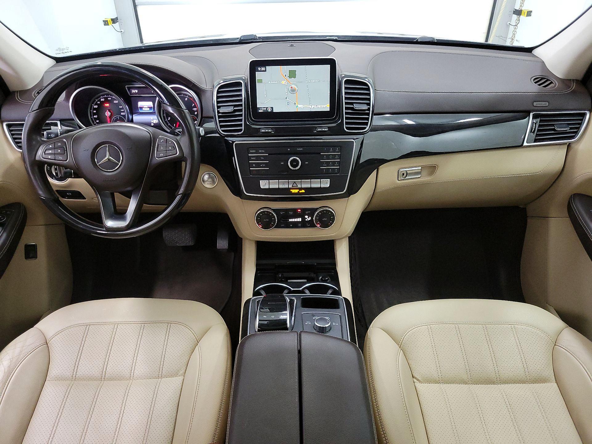 Thumbnail: 2016 Mercedes-Benz GLE - 9