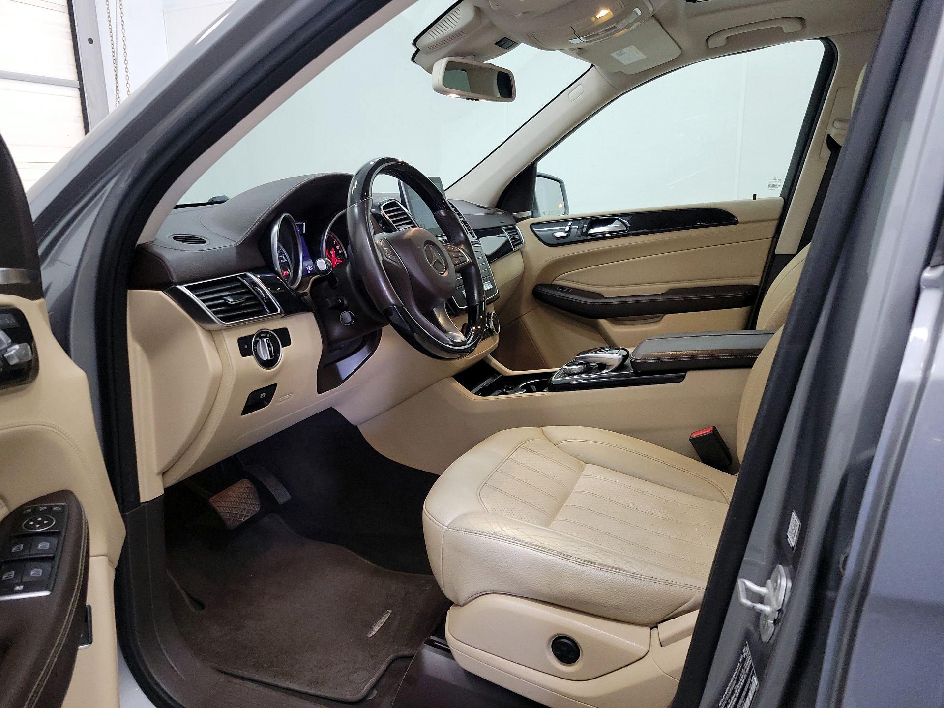 Thumbnail: 2016 Mercedes-Benz GLE - 11