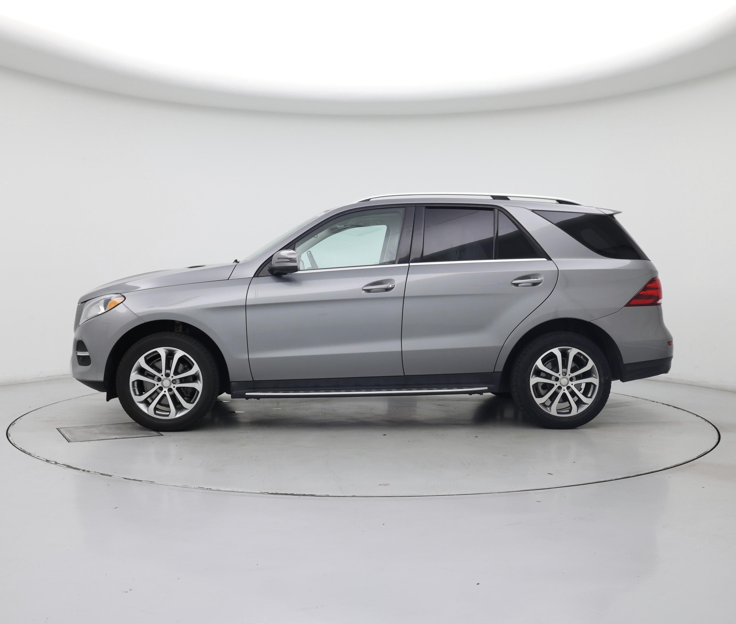 Thumbnail: 2016 Mercedes-Benz GLE - 3