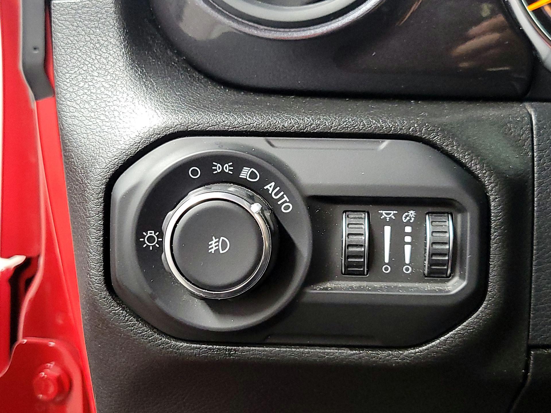 Thumbnail: 2021 Jeep Wrangler - 13