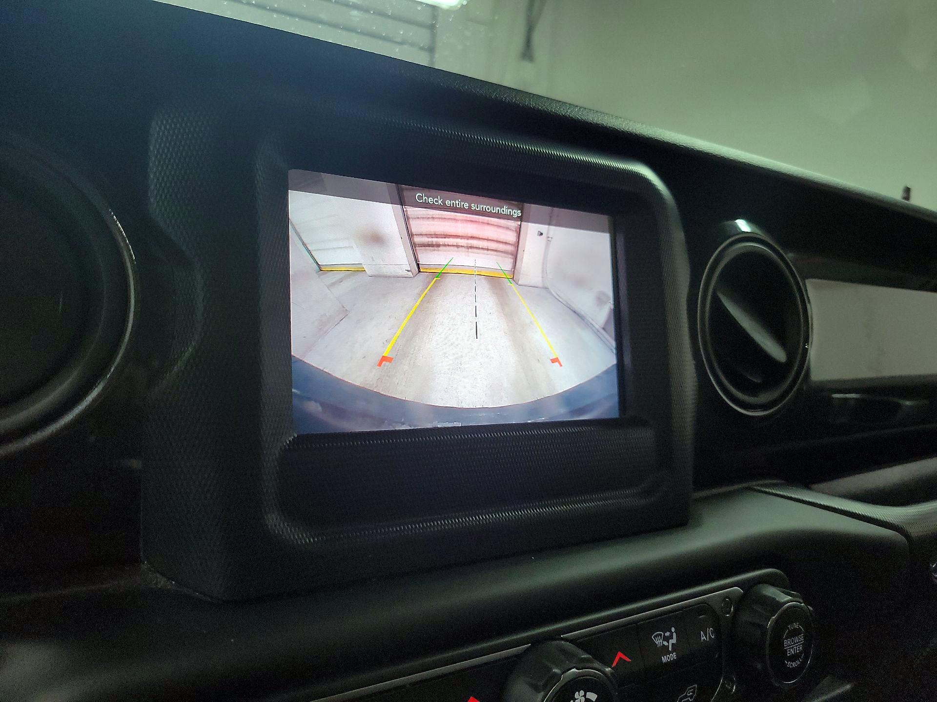 Thumbnail: 2021 Jeep Wrangler - 14