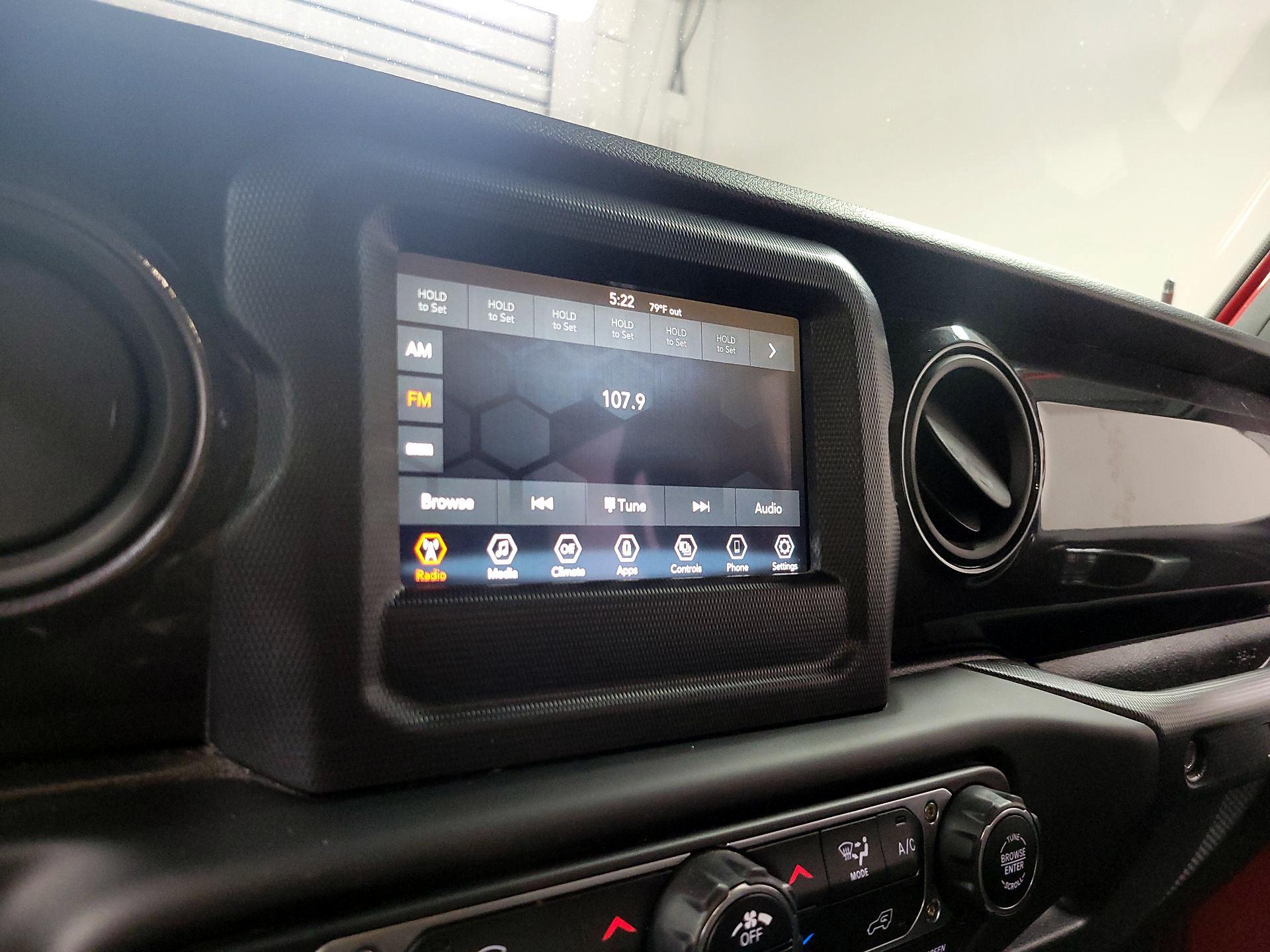 Thumbnail: 2021 Jeep Wrangler - 15