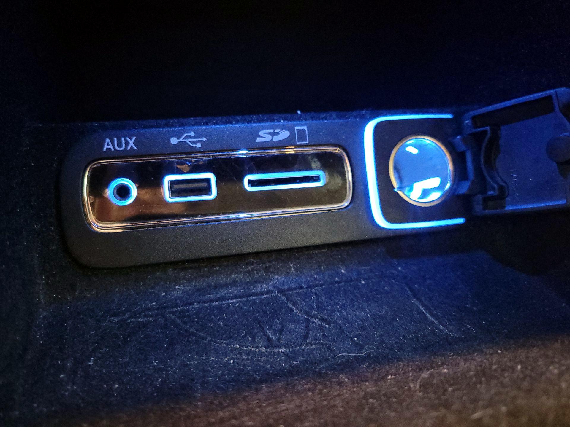 Thumbnail: 2017 Jeep Grand Cherokee - 19