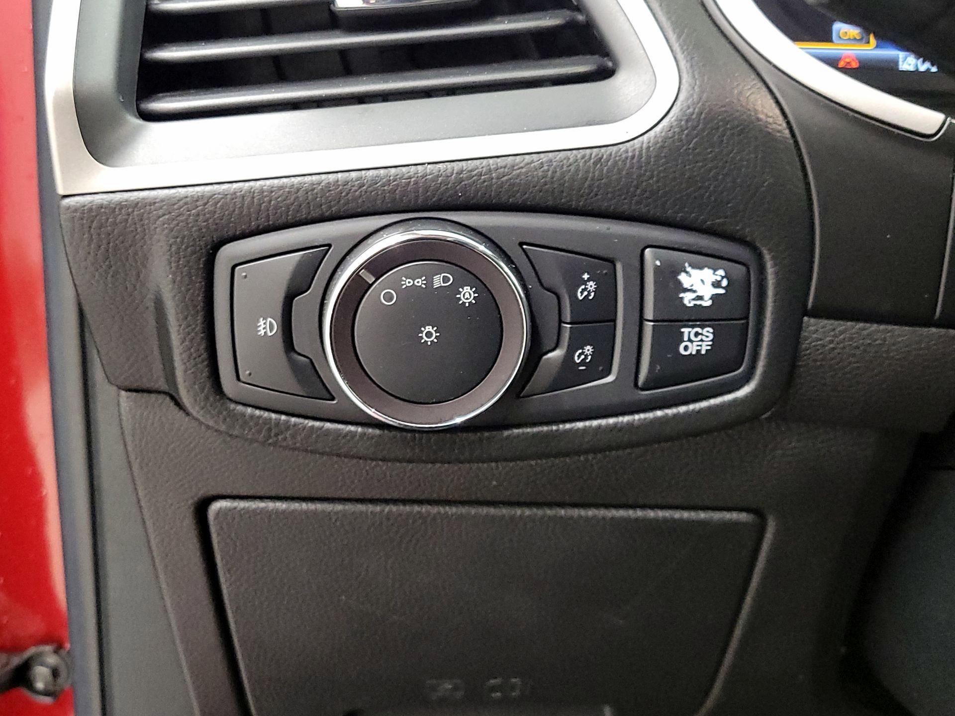 Thumbnail: 2019 Ford Edge - 13