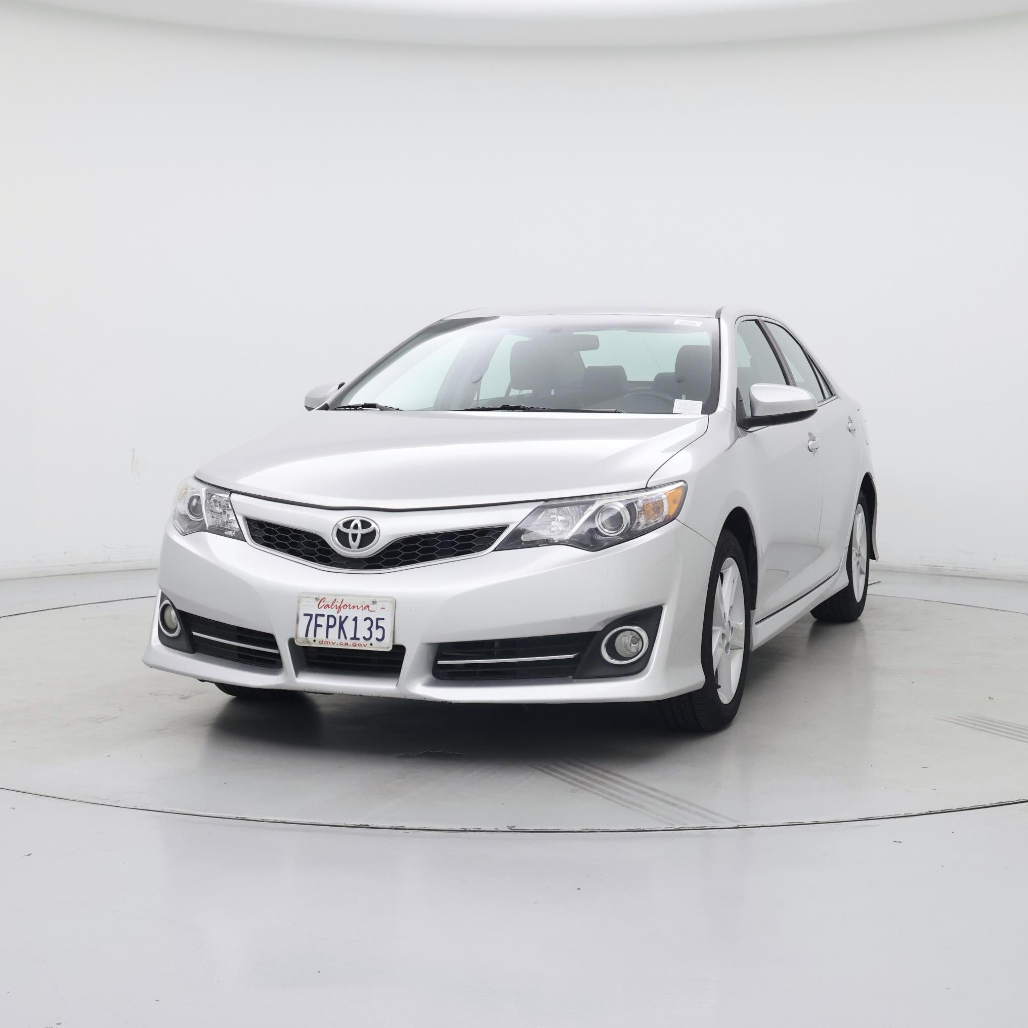 Thumbnail: 2014 Toyota Camry - 4