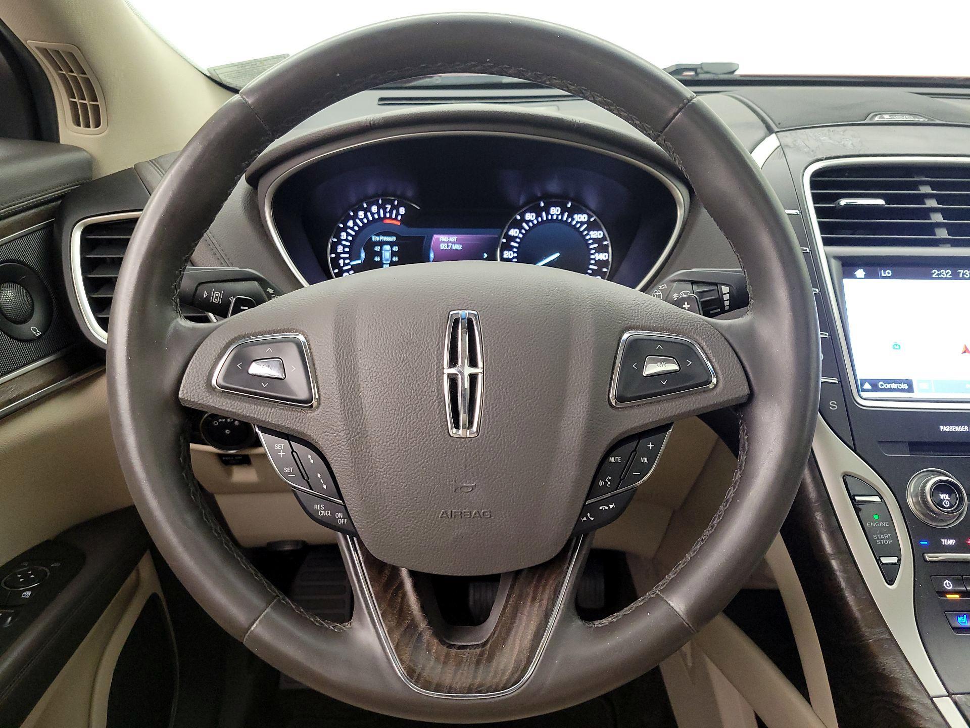 Thumbnail: 2016 Lincoln MKX - 10