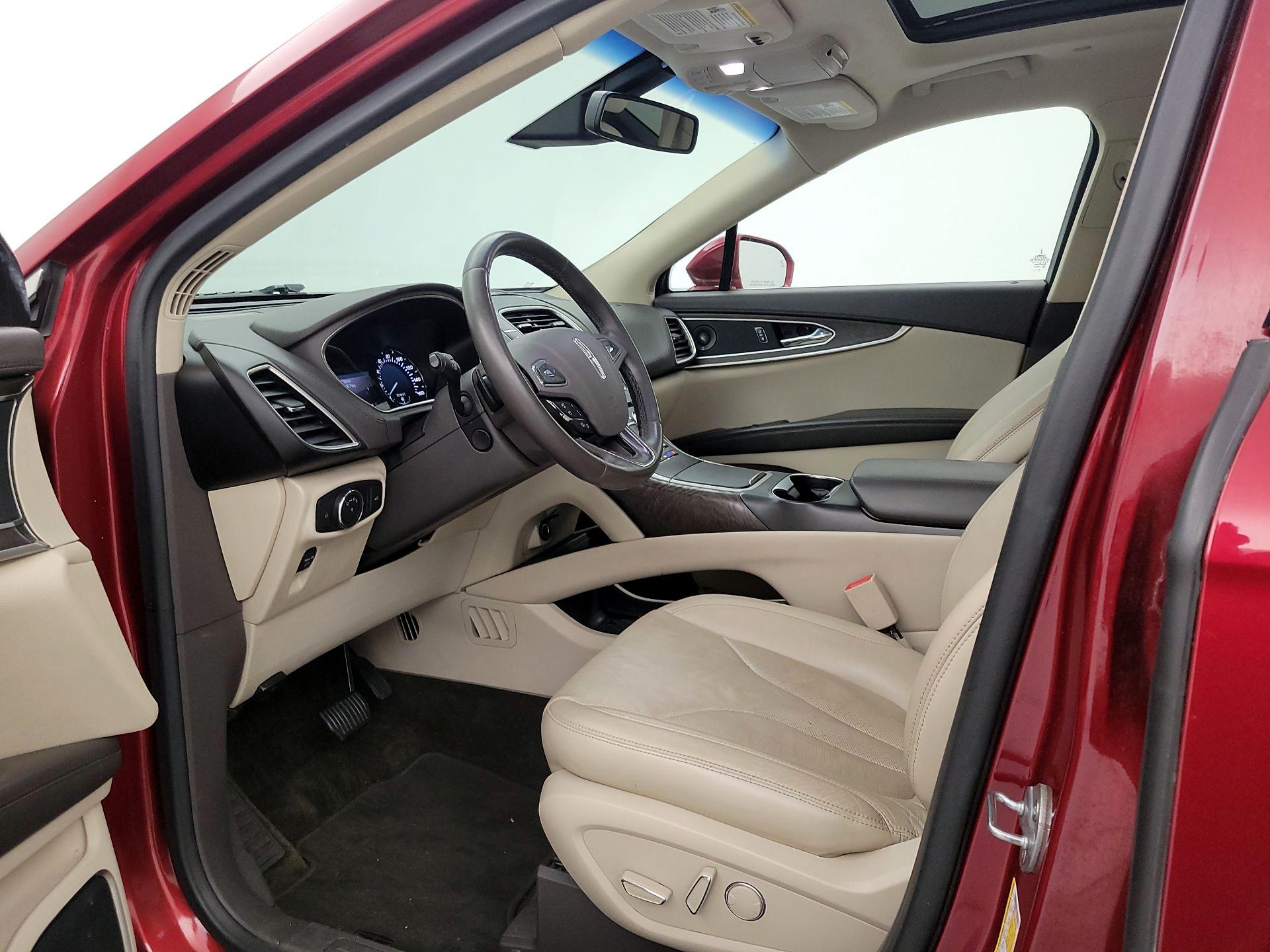 Thumbnail: 2016 Lincoln MKX - 11