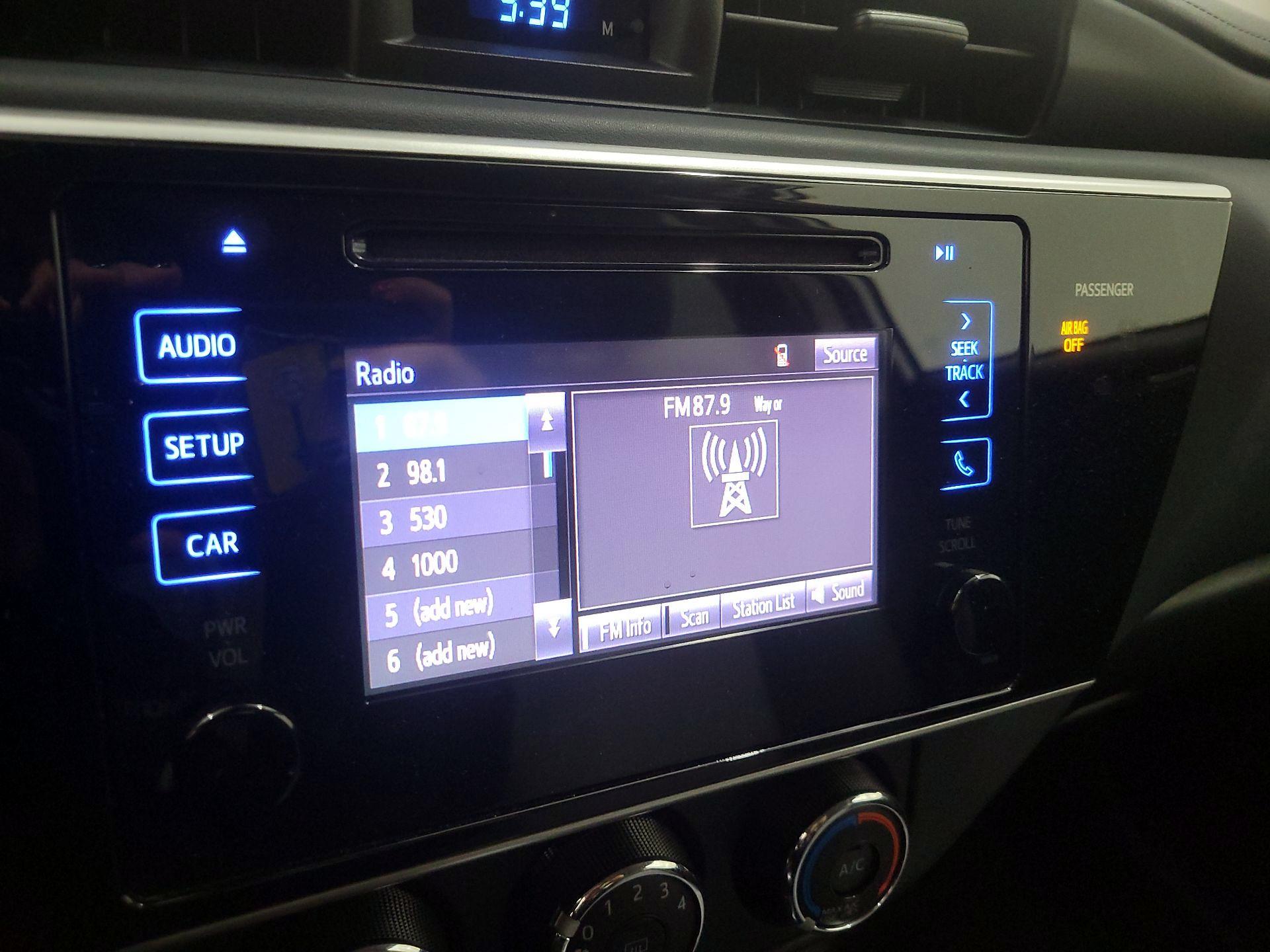 Thumbnail: 2017 Toyota Corolla - 15