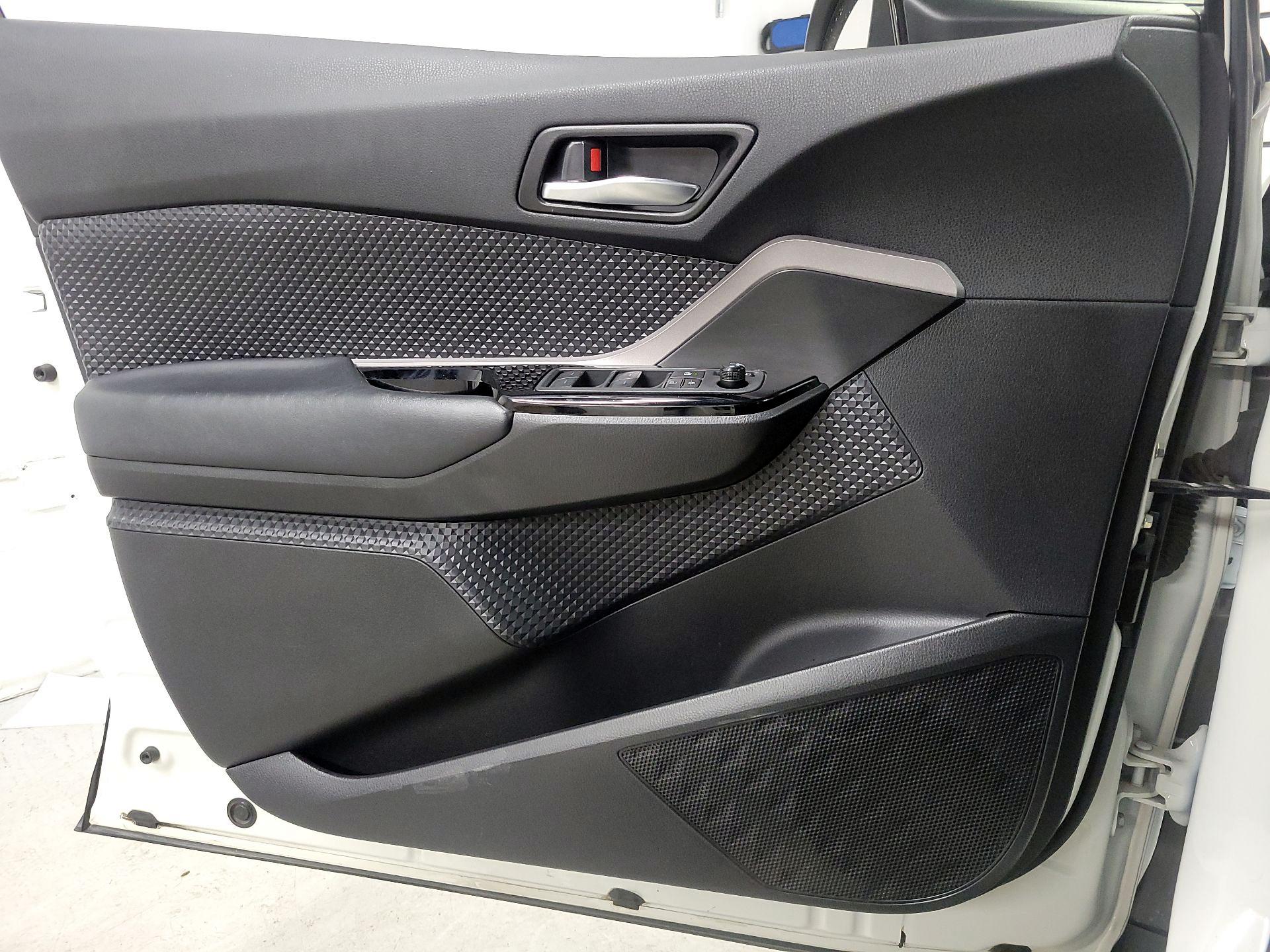 Thumbnail: 2021 Toyota C-HR - 12