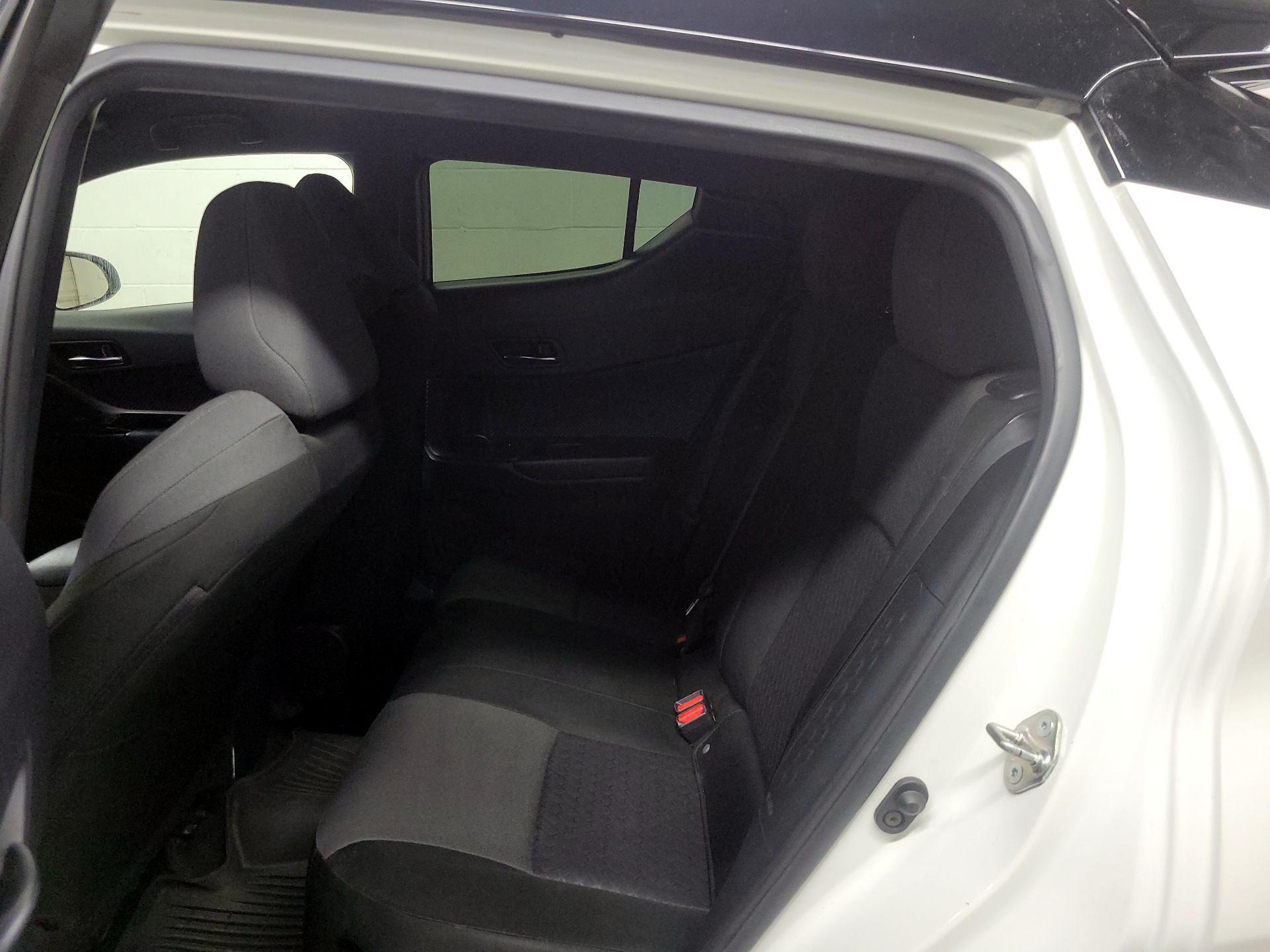 Thumbnail: 2021 Toyota C-HR - 18