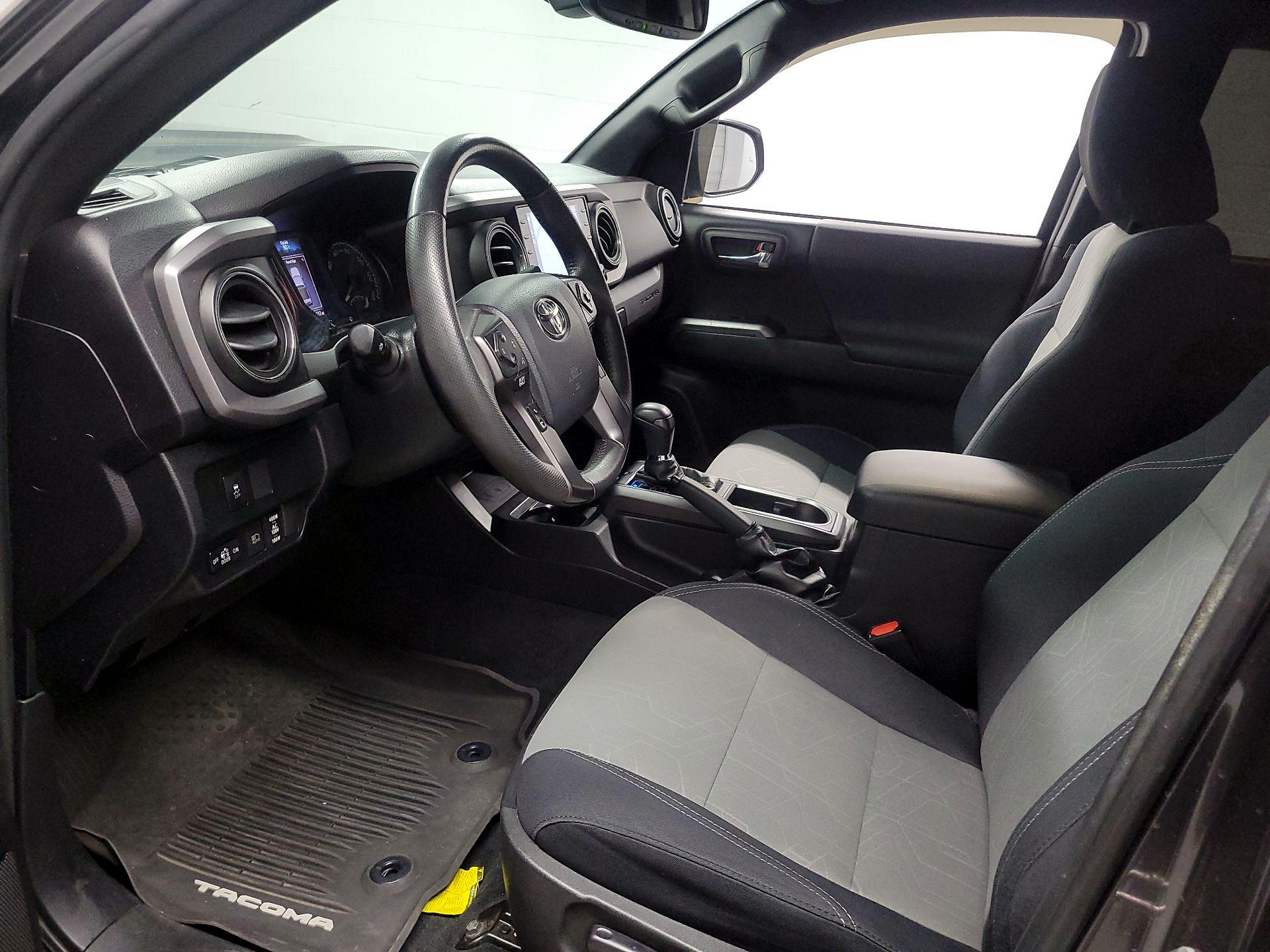 Thumbnail: 2020 Toyota Tacoma - 11