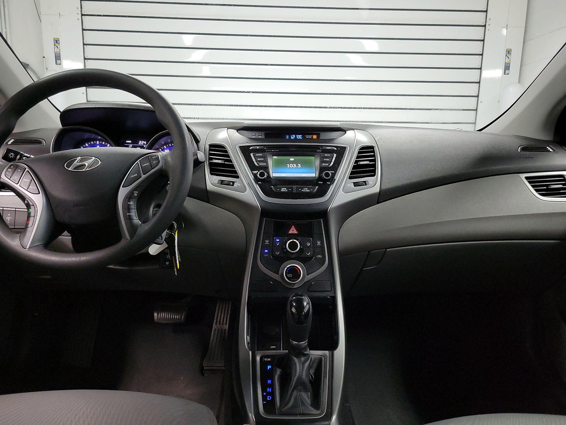 Thumbnail: 2015 Hyundai Elantra - 9