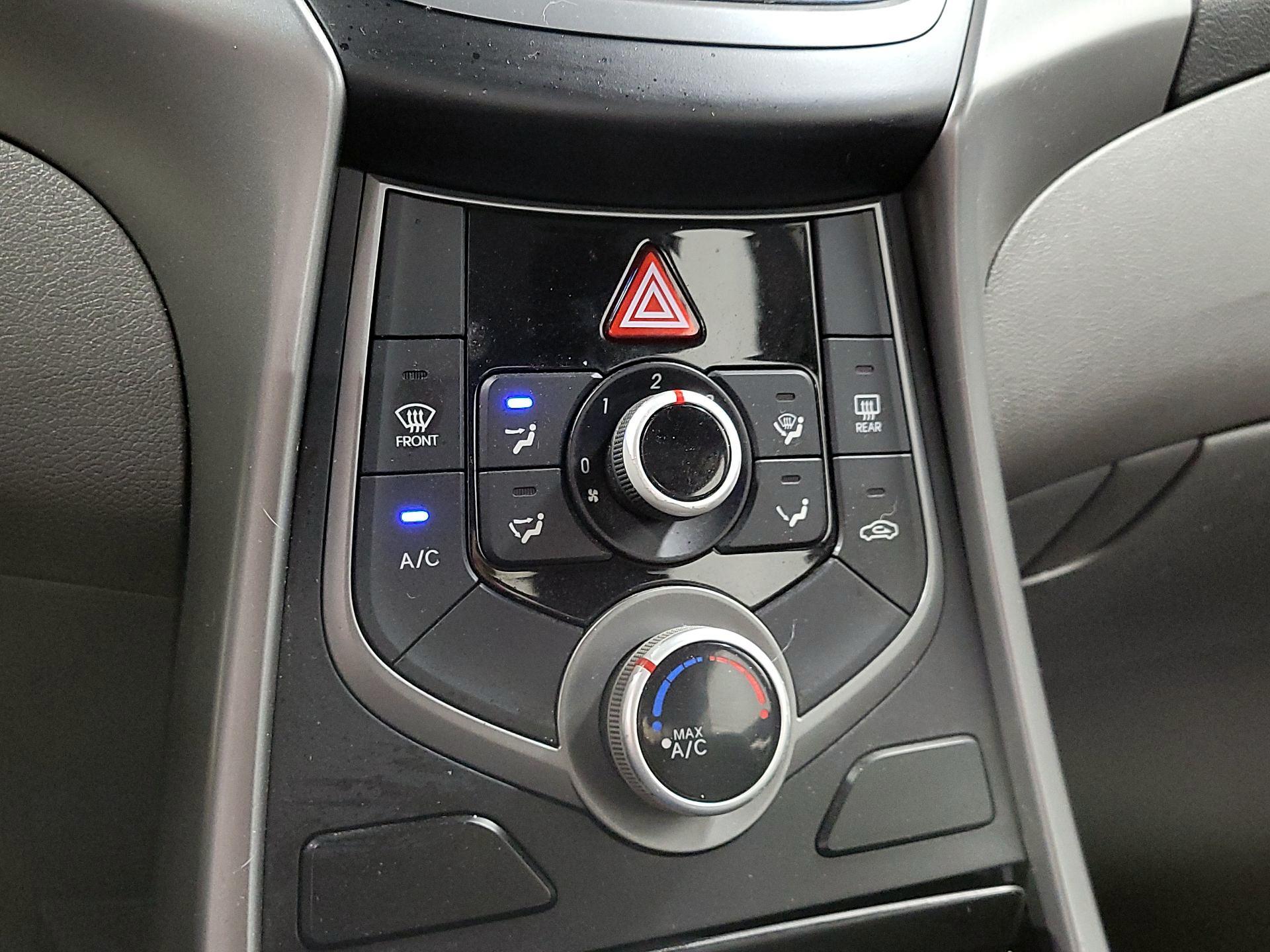 Thumbnail: 2015 Hyundai Elantra - 16