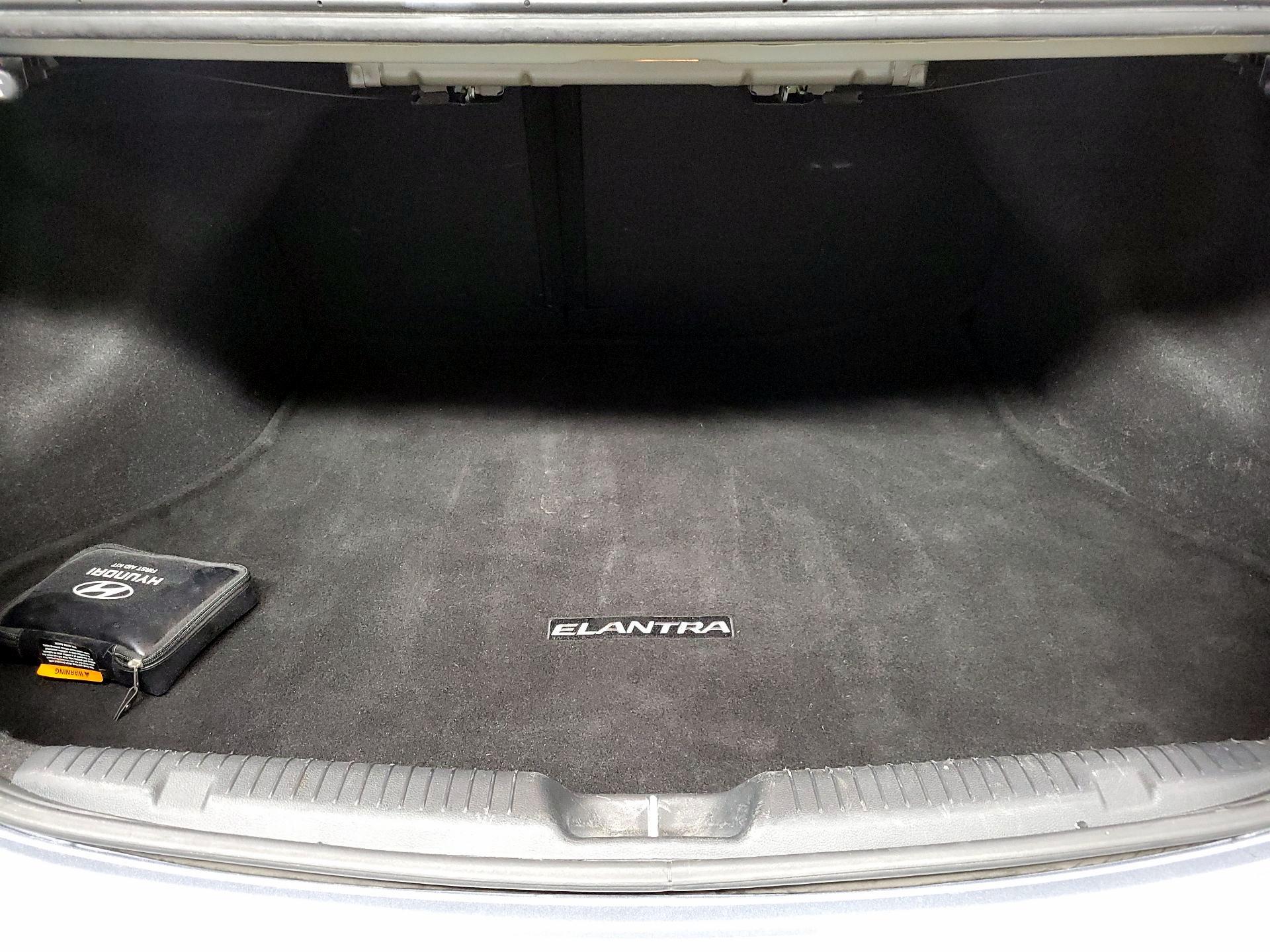 Thumbnail: 2015 Hyundai Elantra - 20