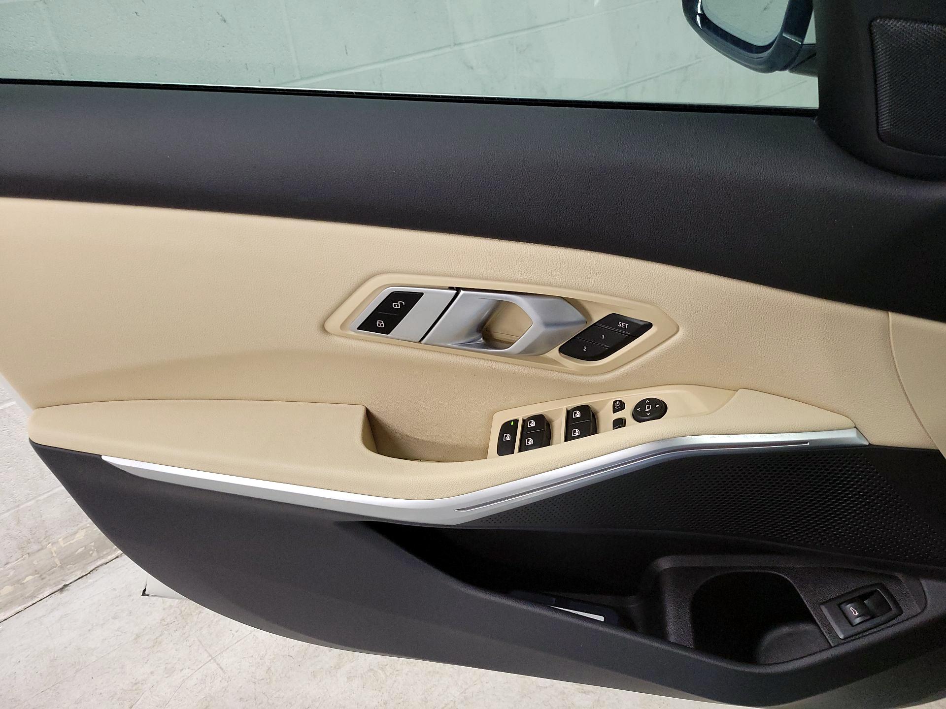 Thumbnail: 2021 BMW 3 Series - 12