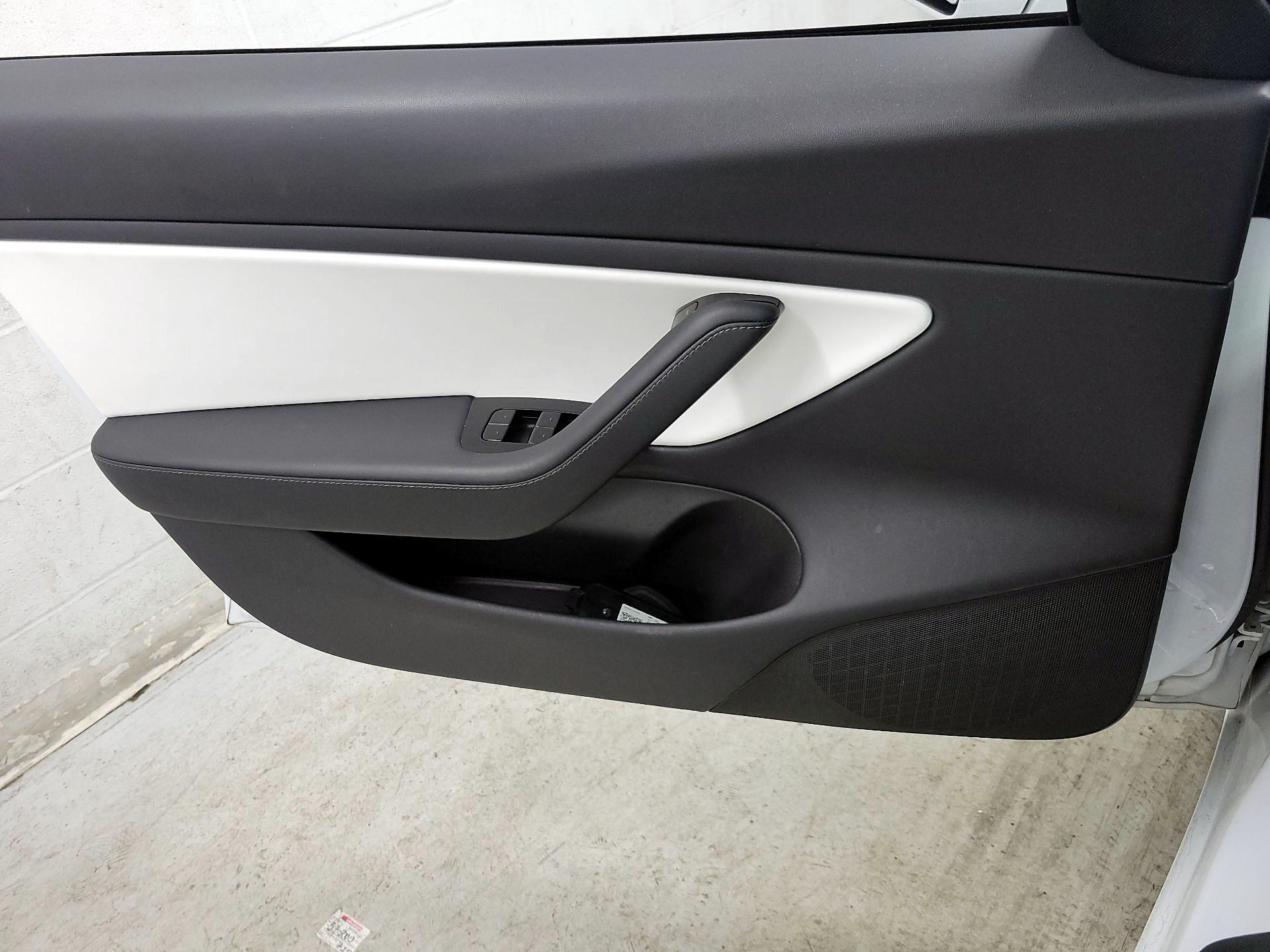 Thumbnail: 2019 Tesla Model 3 - 12