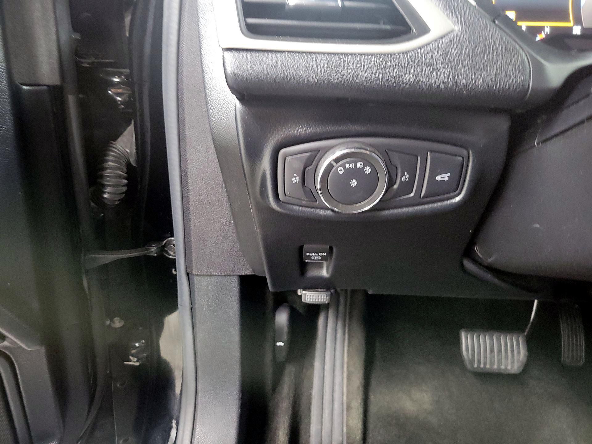 Thumbnail: 2016 Lincoln MKZ - 13