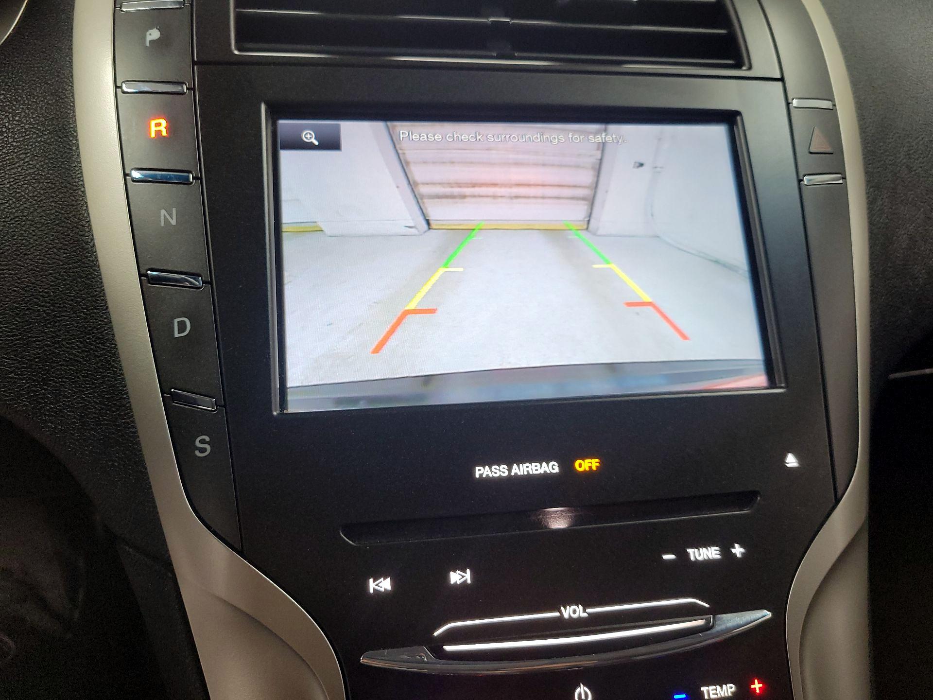 Thumbnail: 2016 Lincoln MKZ - 14