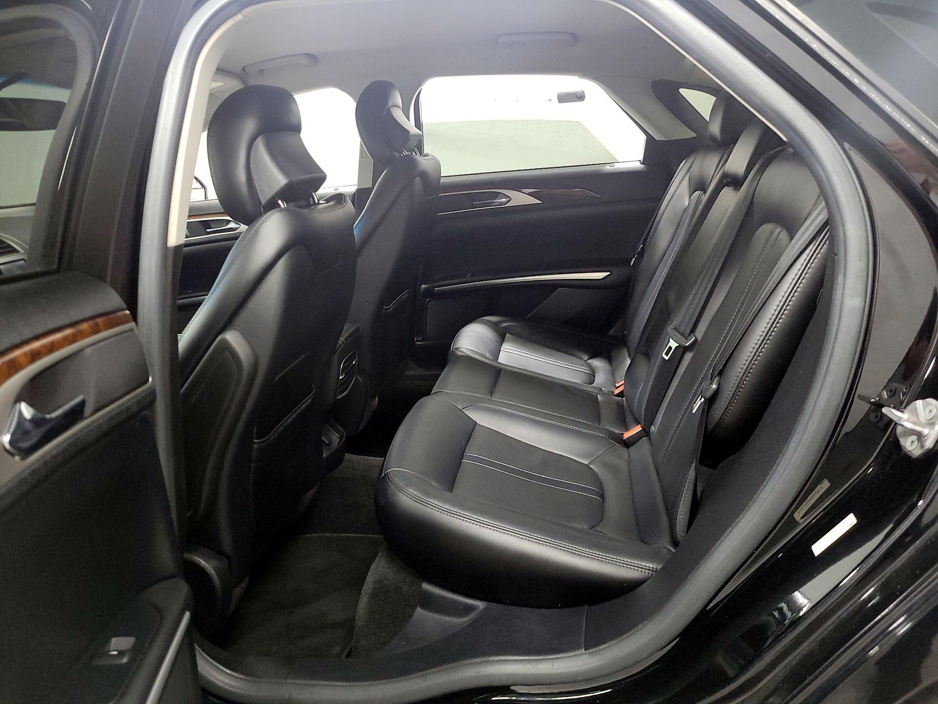 Thumbnail: 2016 Lincoln MKZ - 19