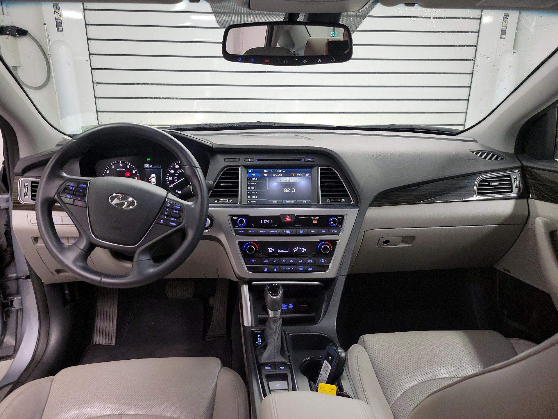 Thumbnail: 2017 Hyundai Sonata - 9