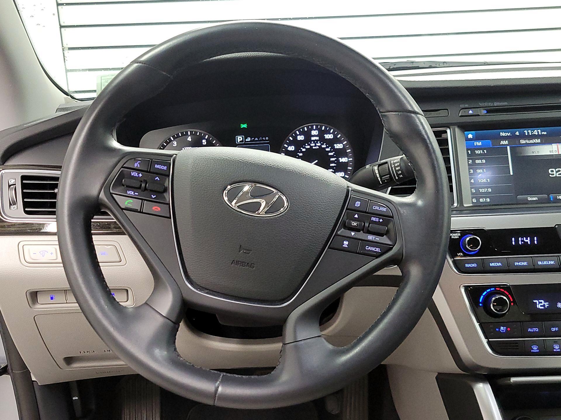 Thumbnail: 2017 Hyundai Sonata - 10