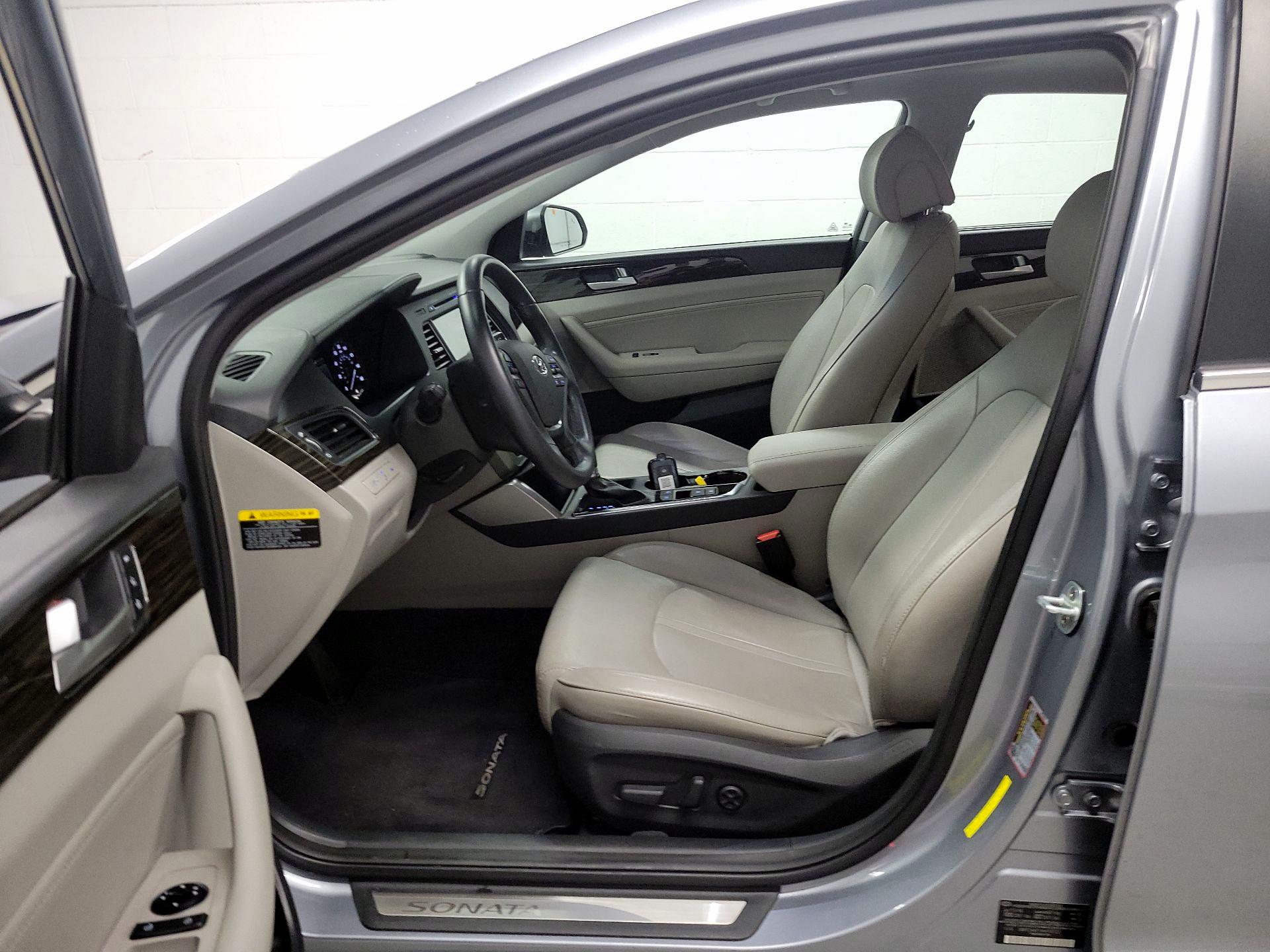 Thumbnail: 2017 Hyundai Sonata - 11