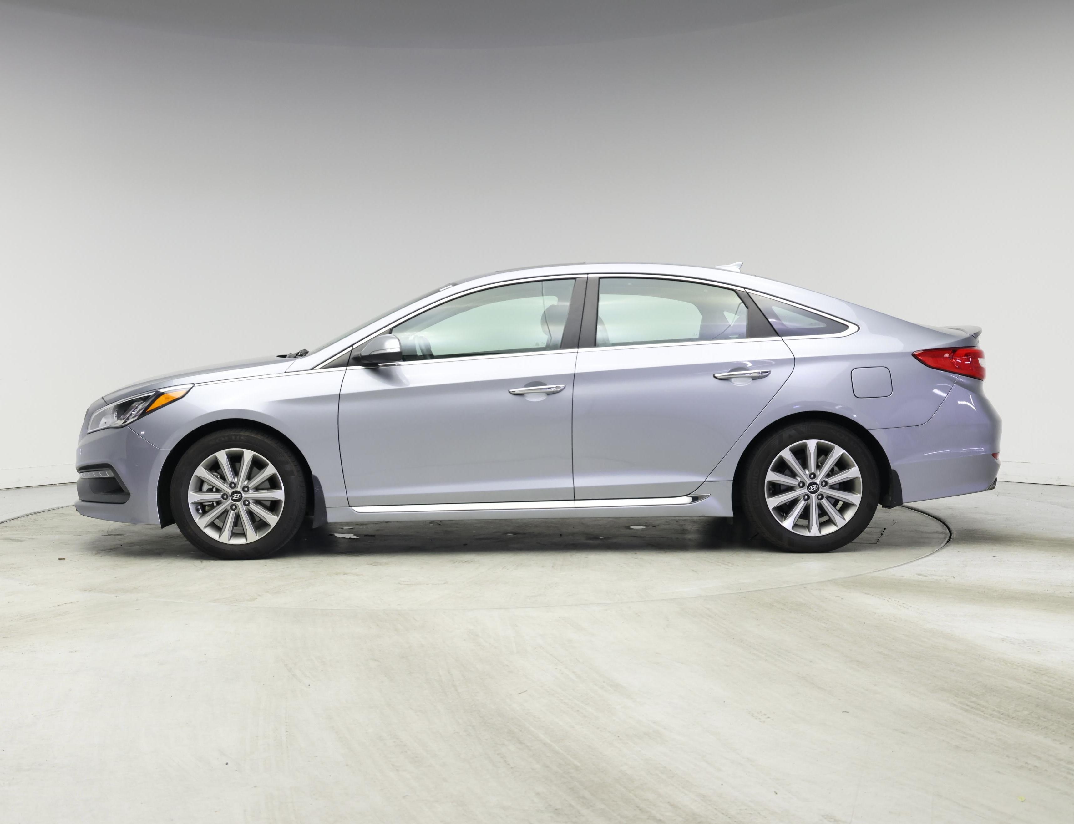 Thumbnail: 2017 Hyundai Sonata - 3