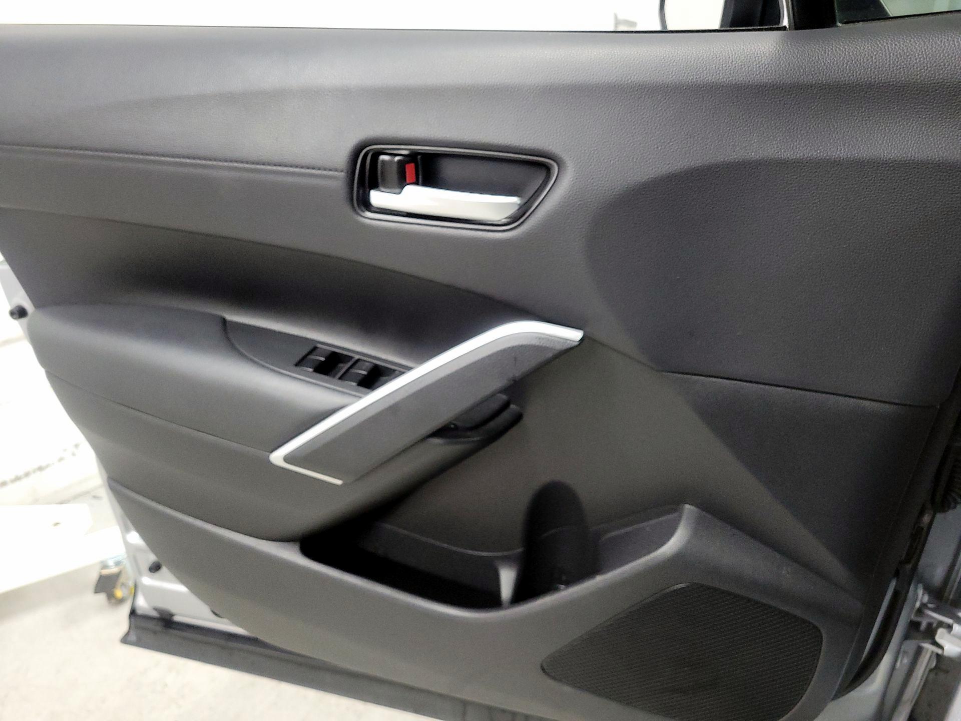 Thumbnail: 2022 Toyota Corolla Cross - 12