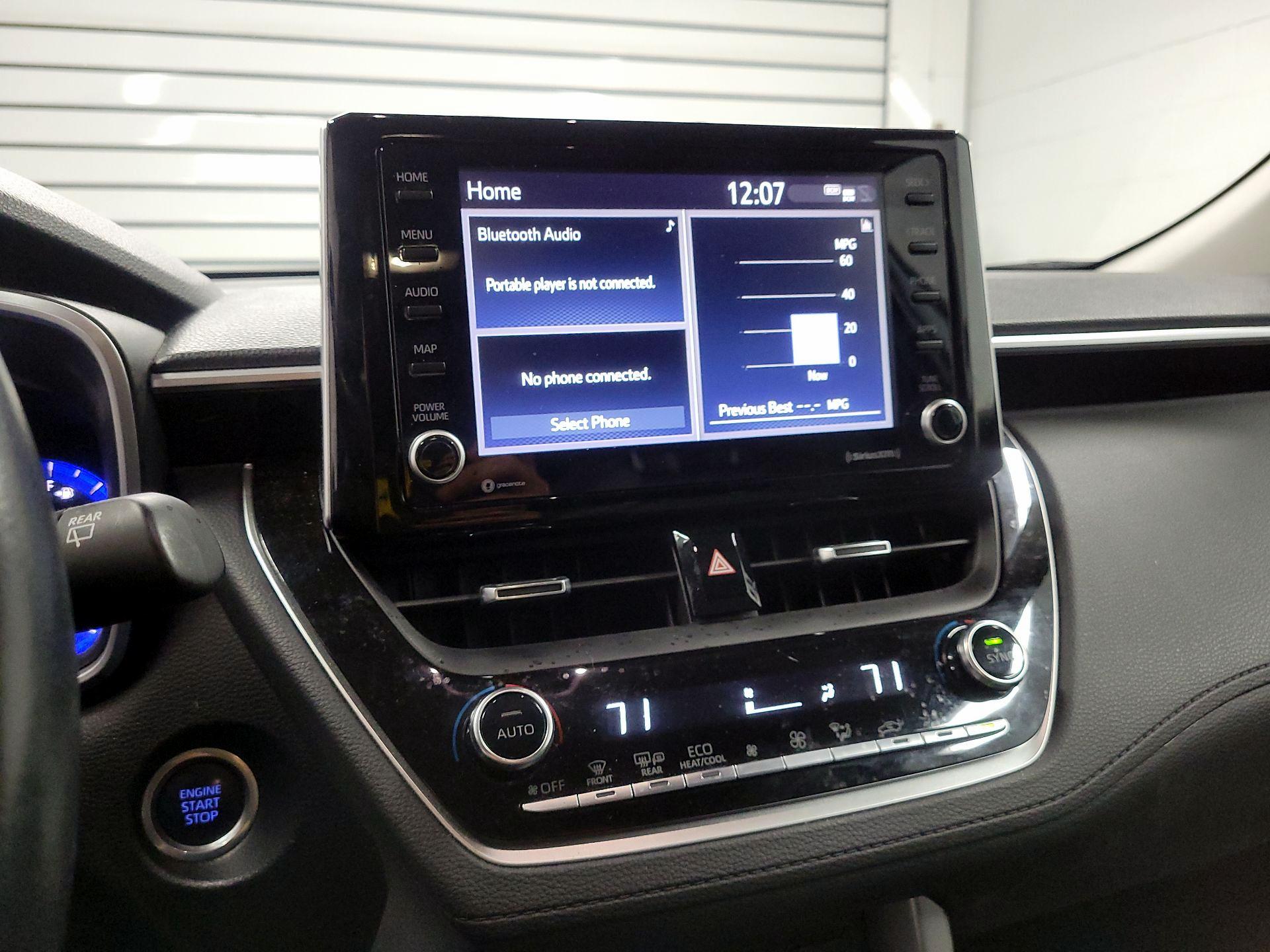 Thumbnail: 2022 Toyota Corolla Cross - 14