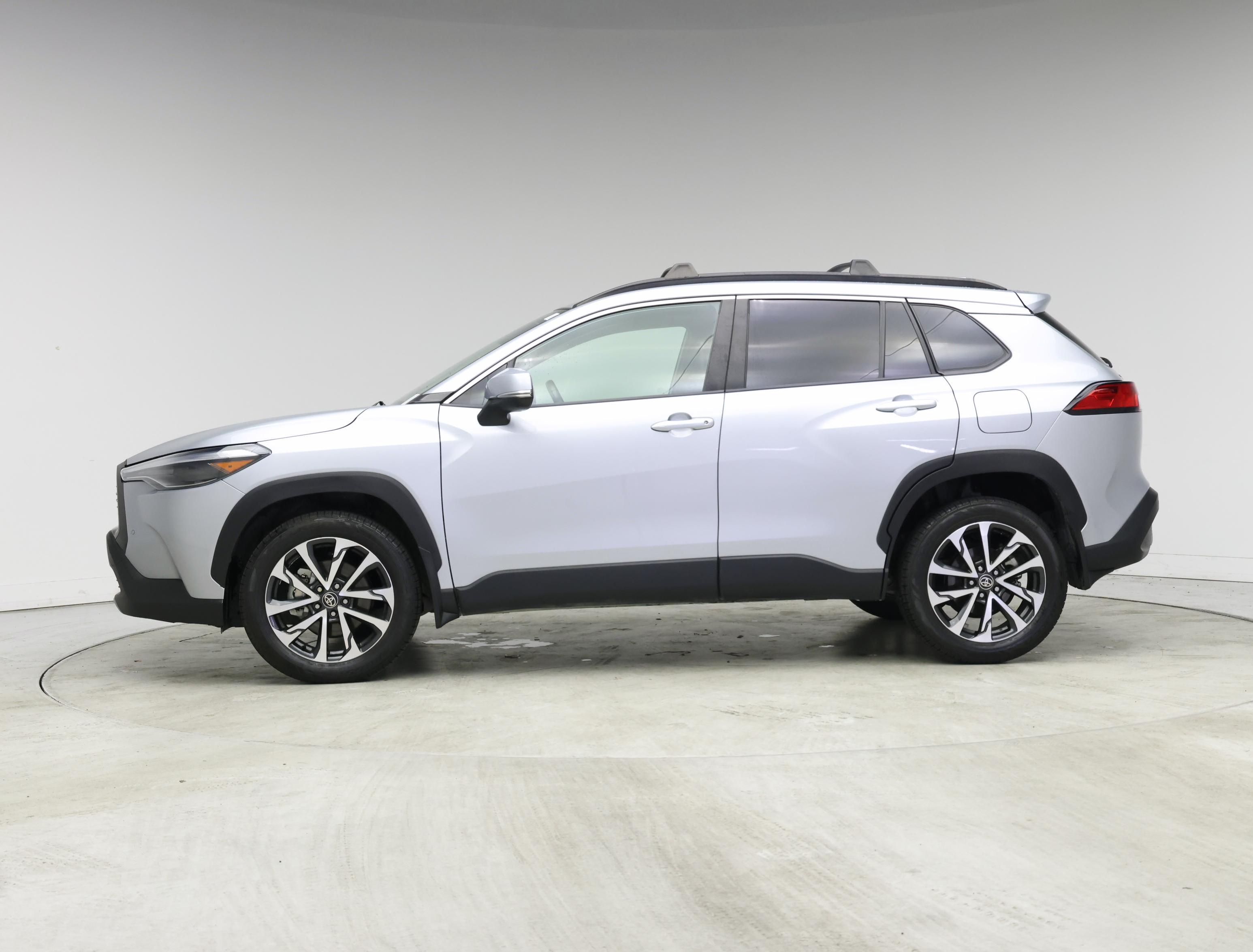 Thumbnail: 2022 Toyota Corolla Cross - 3