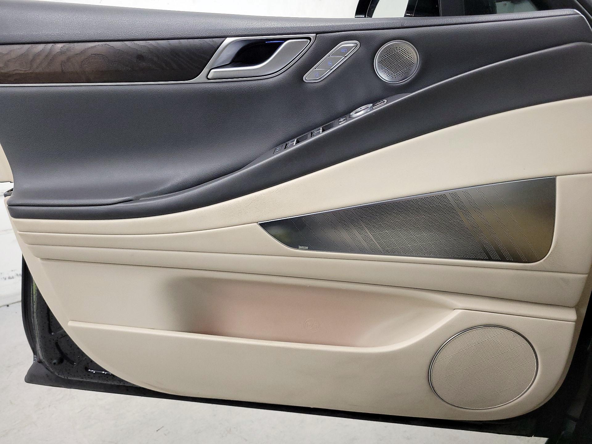 Thumbnail: 2021 Genesis G80 - 12