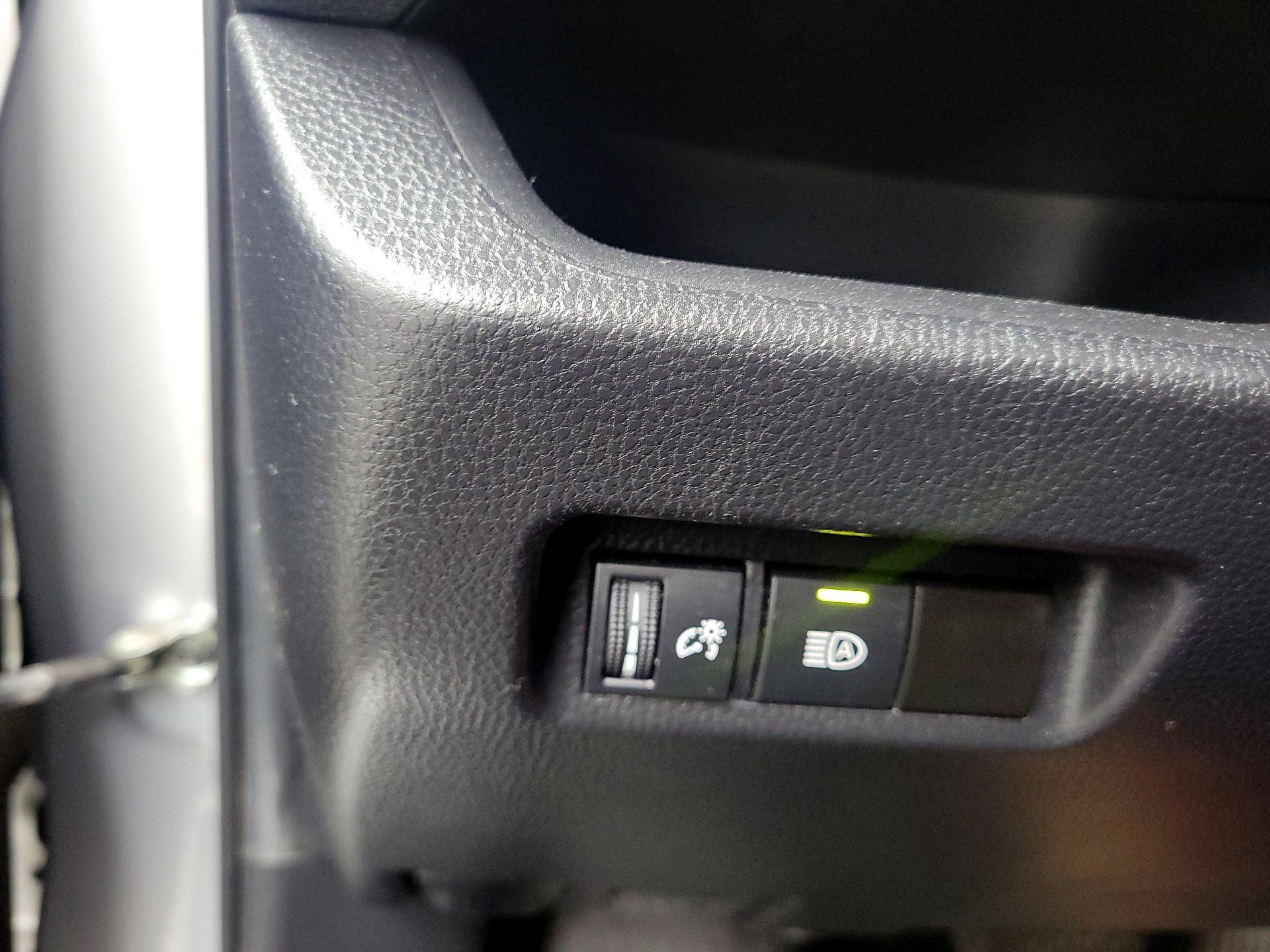 Thumbnail: 2022 Toyota RAV4 - 13