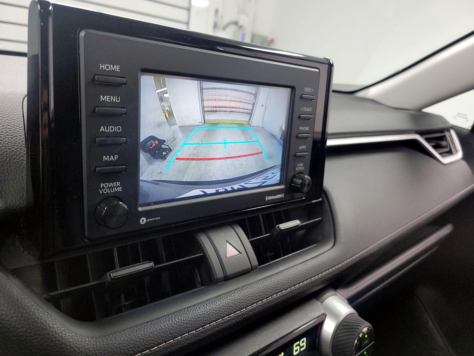 Thumbnail: 2022 Toyota RAV4 - 14