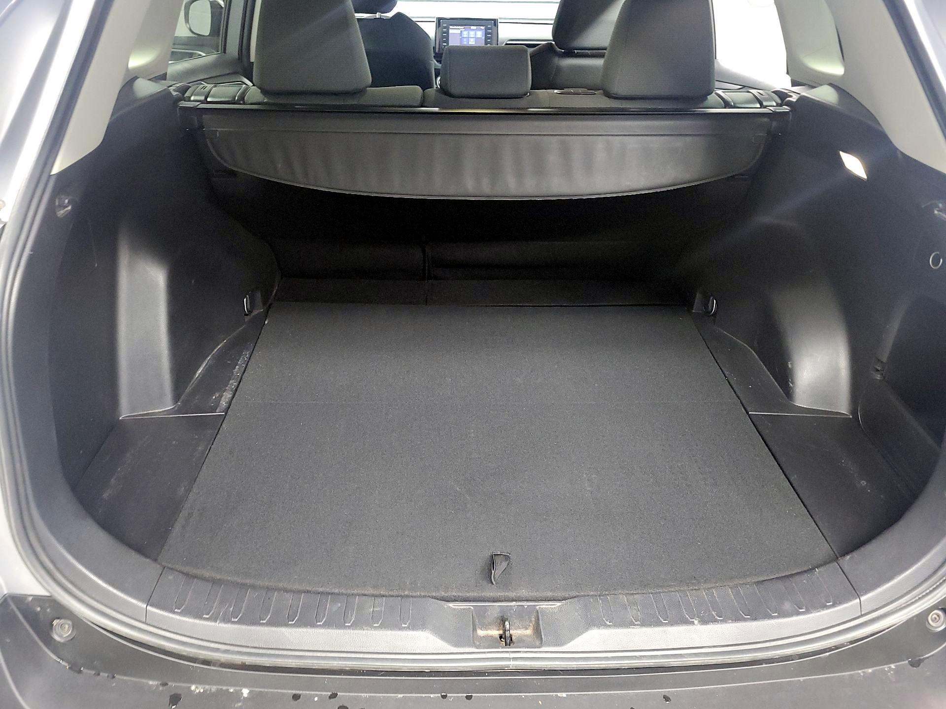 Thumbnail: 2022 Toyota RAV4 - 19