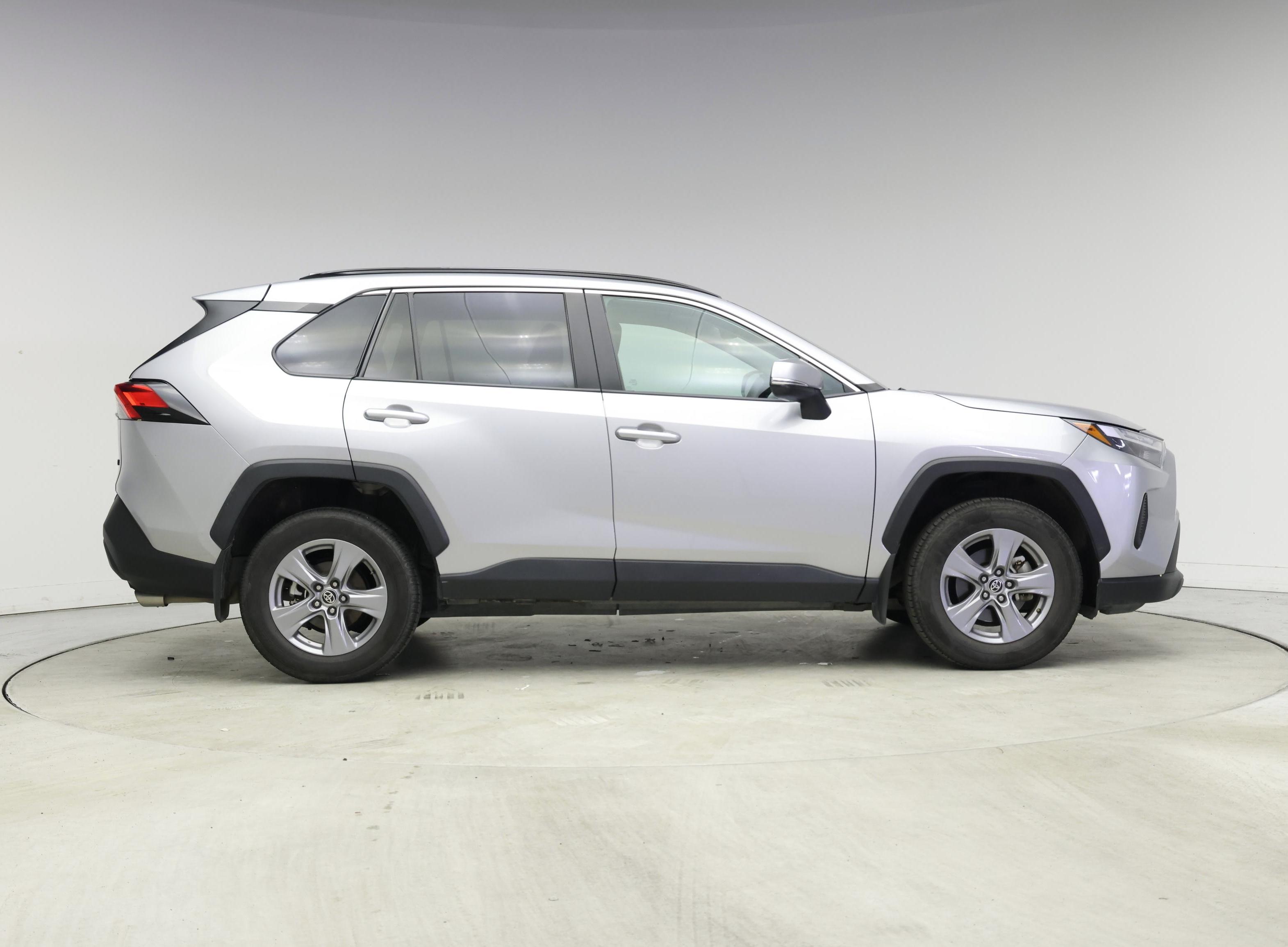 Thumbnail: 2022 Toyota RAV4 - 7