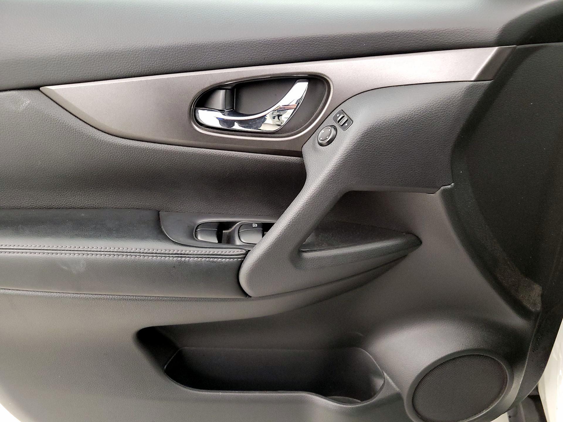 Thumbnail: 2014 Nissan Rogue - 12