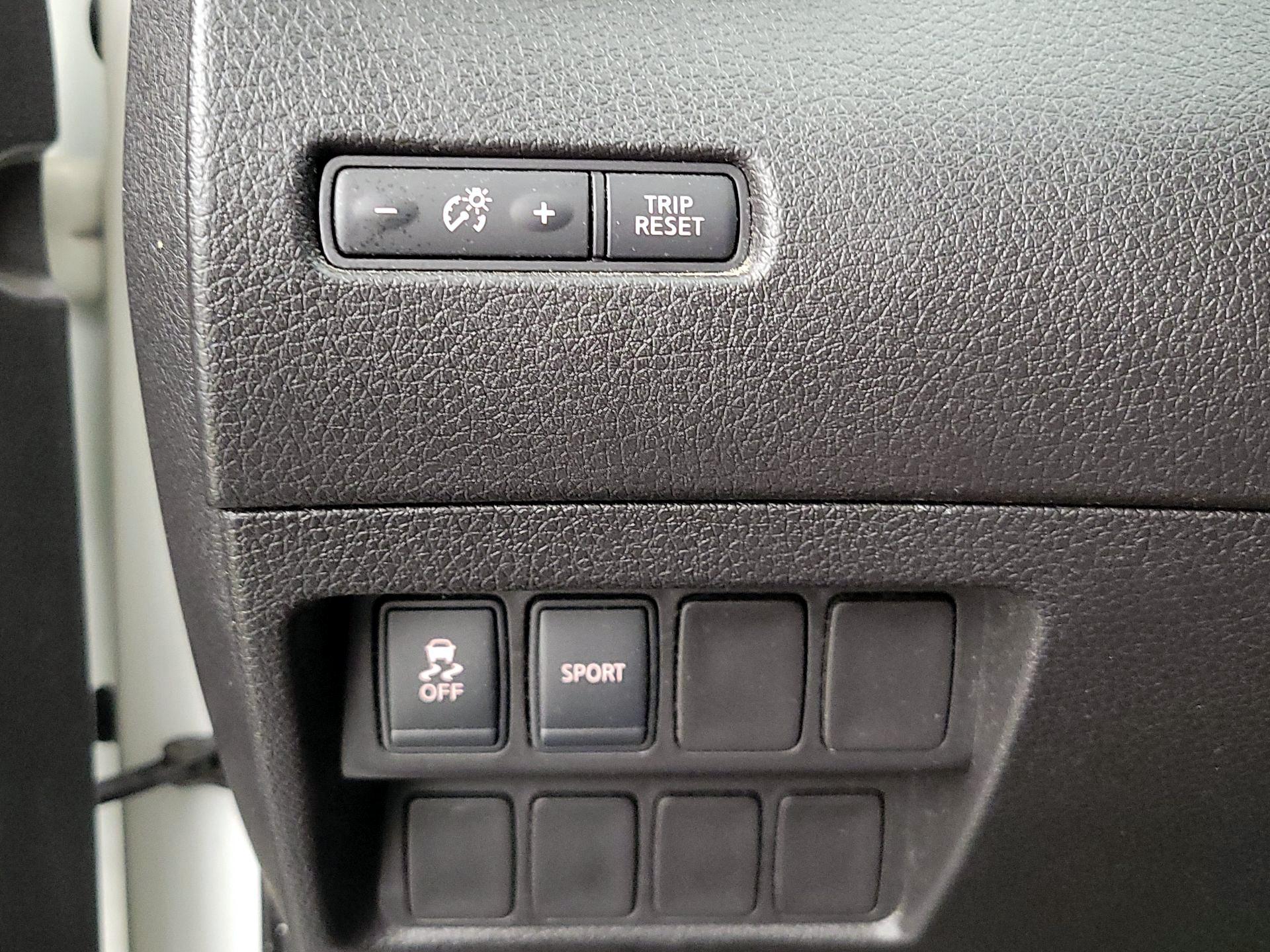 Thumbnail: 2014 Nissan Rogue - 13