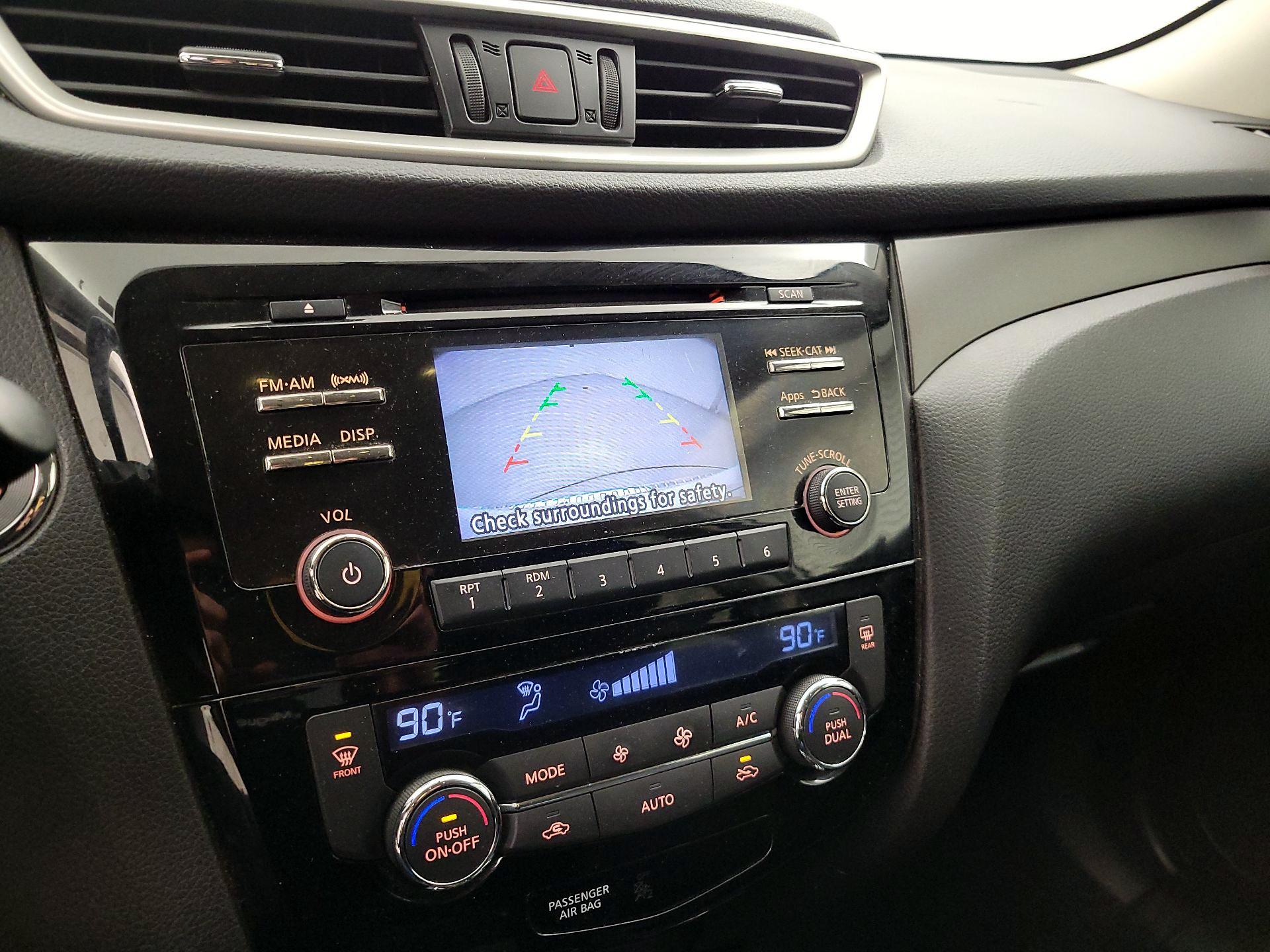 Thumbnail: 2014 Nissan Rogue - 14