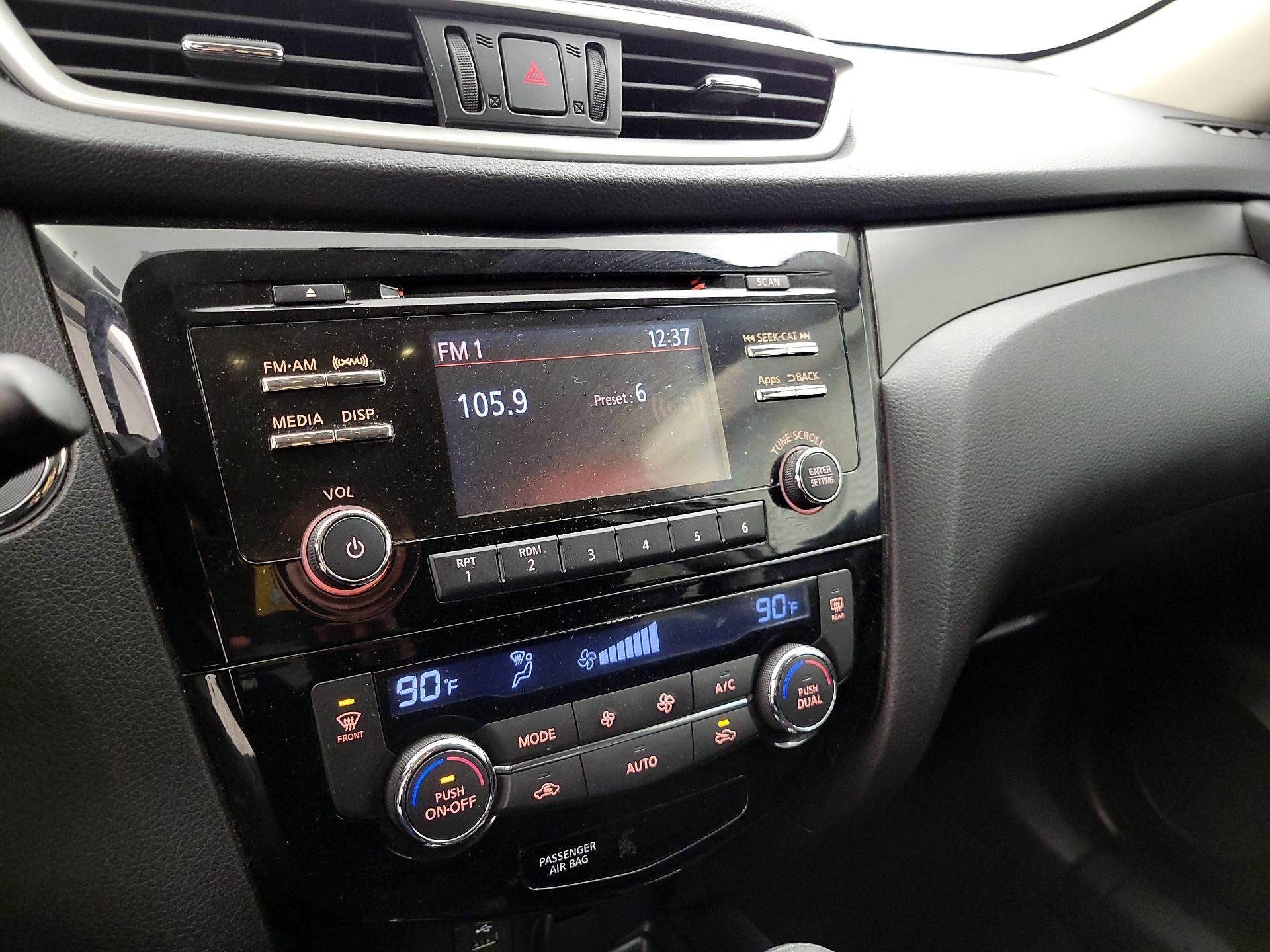 Thumbnail: 2014 Nissan Rogue - 15