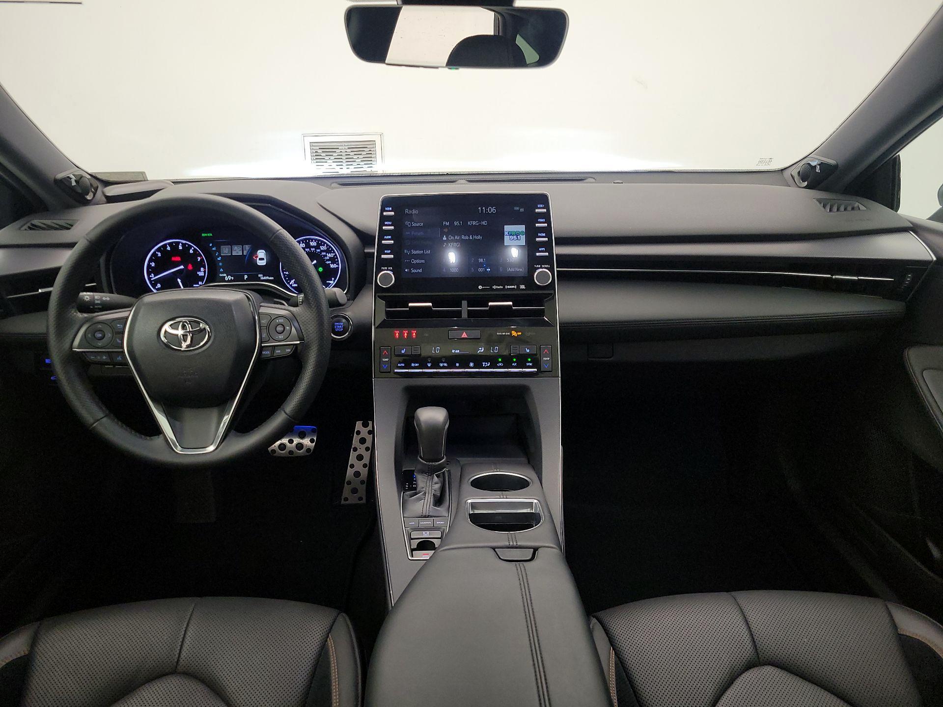 Thumbnail: 2019 Toyota Avalon - 9