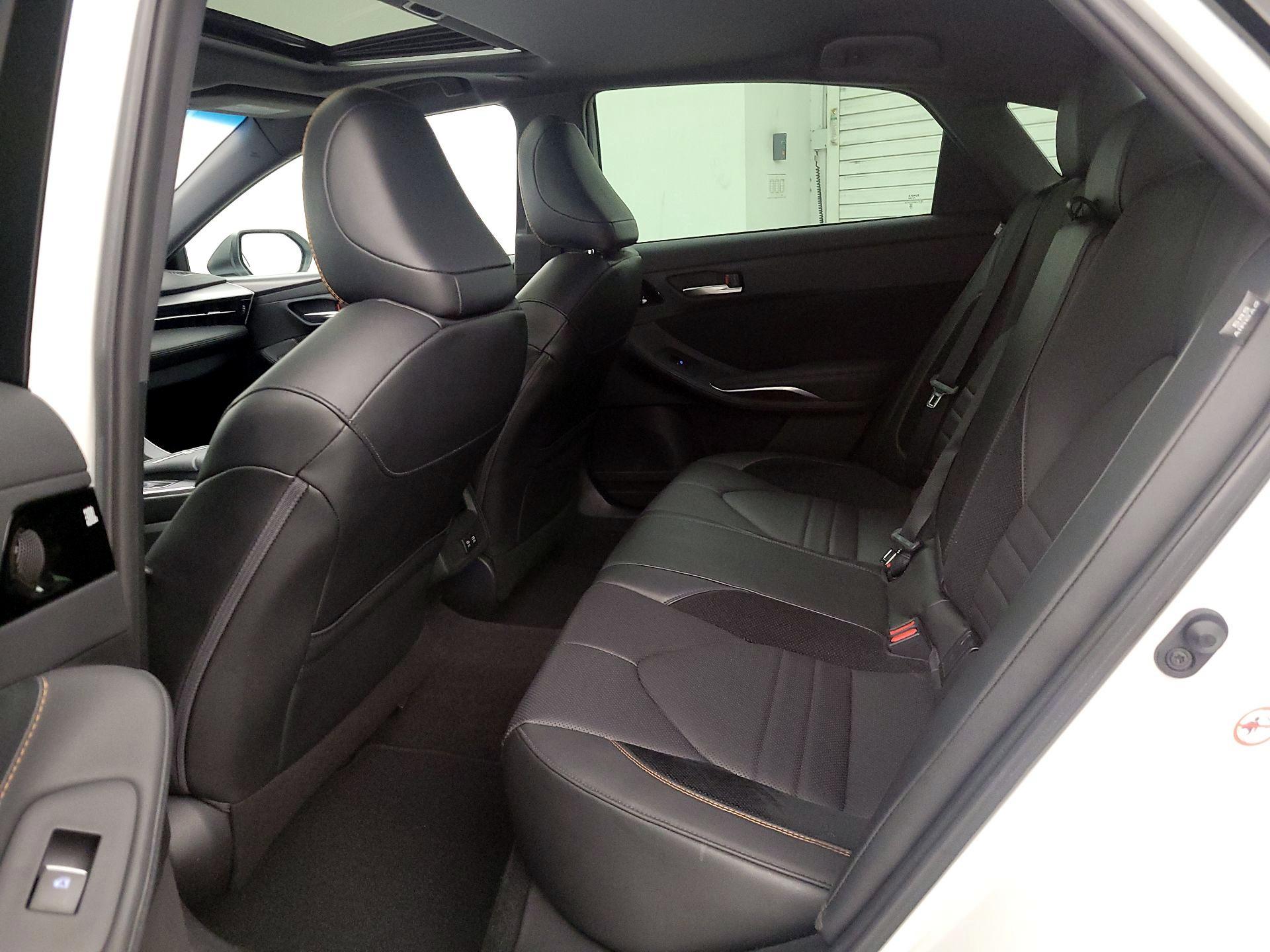 Thumbnail: 2019 Toyota Avalon - 19