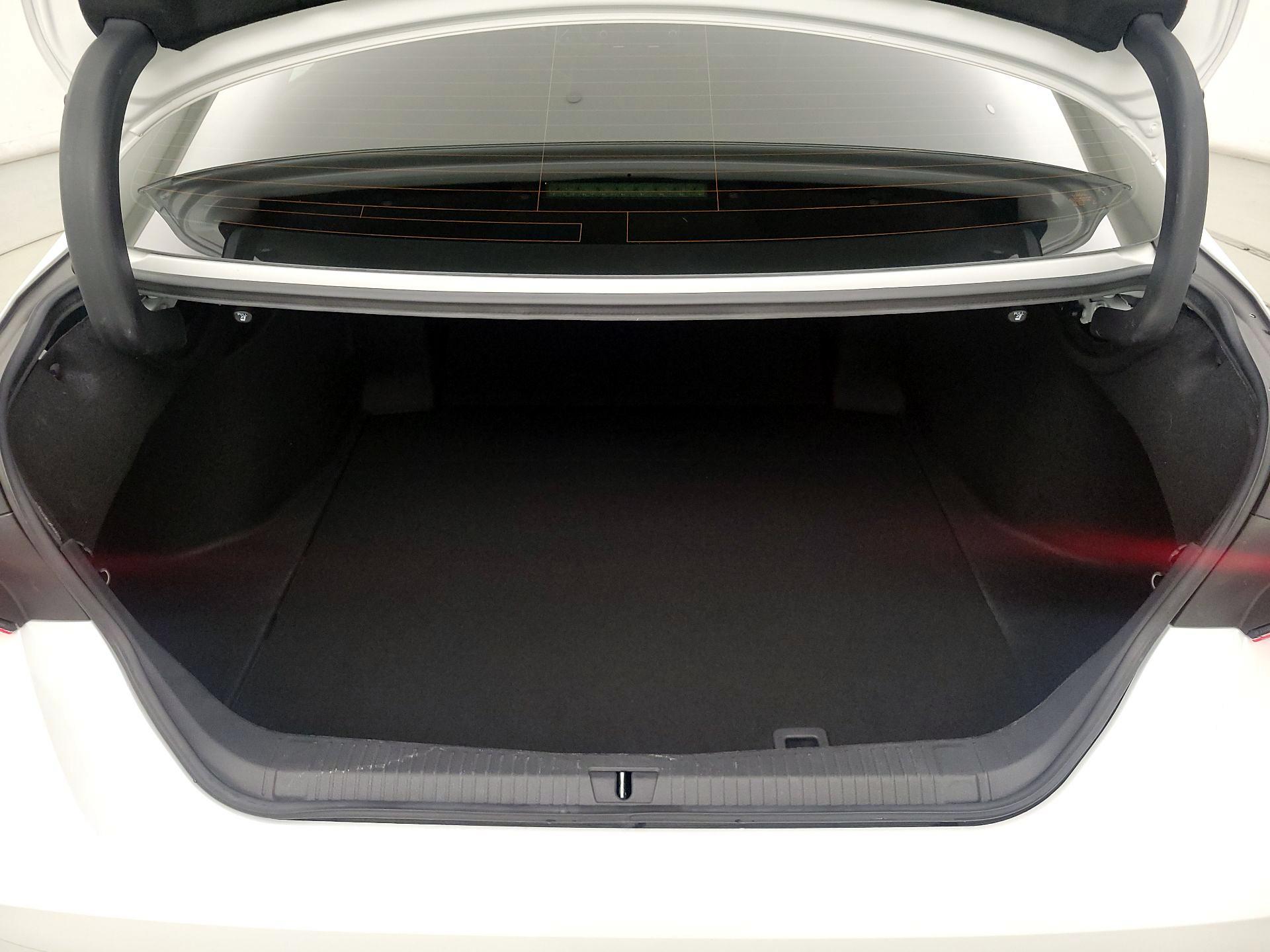 Thumbnail: 2019 Toyota Avalon - 20