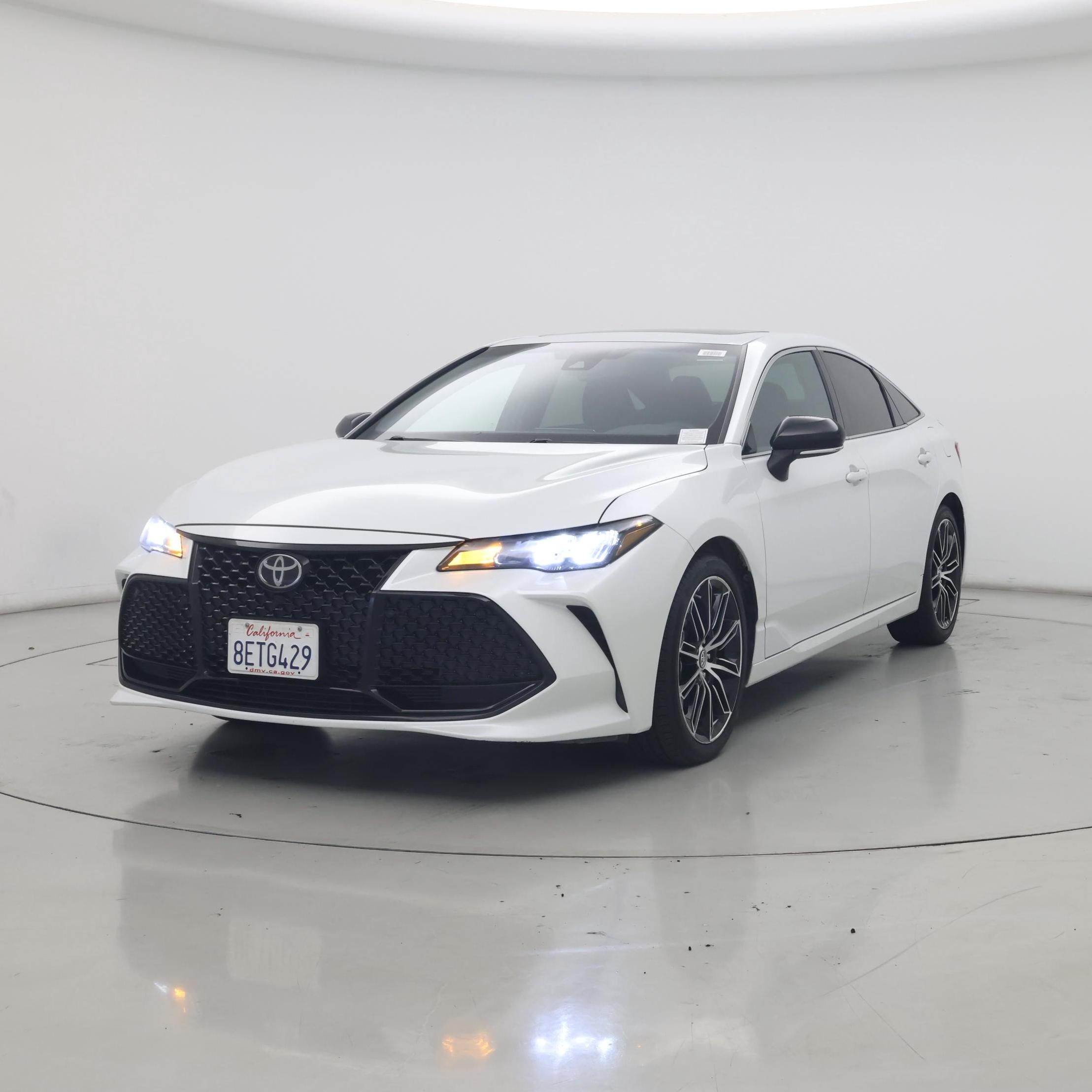 Thumbnail: 2019 Toyota Avalon - 4