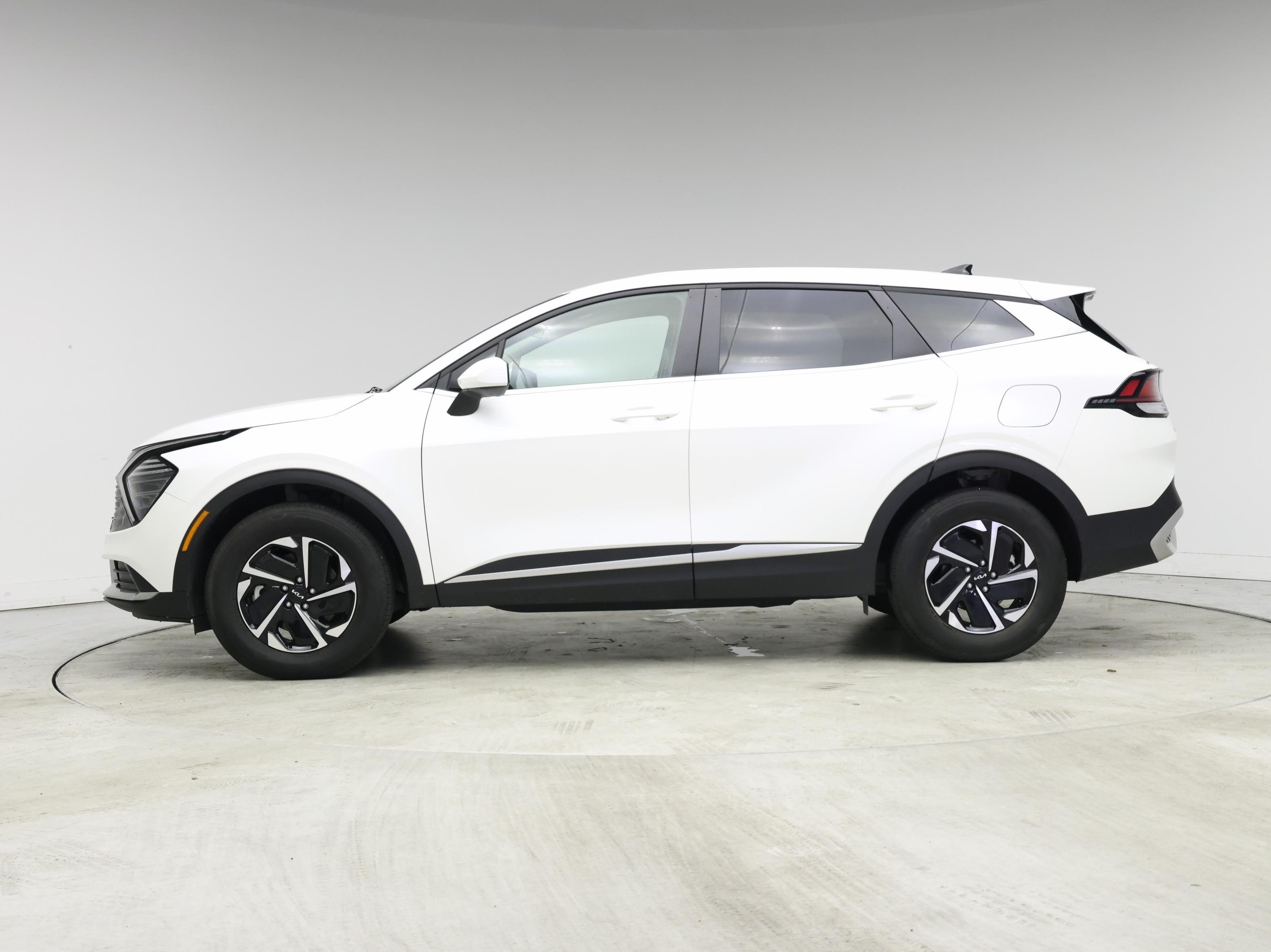 Thumbnail: 2024 Kia Sportage - 3